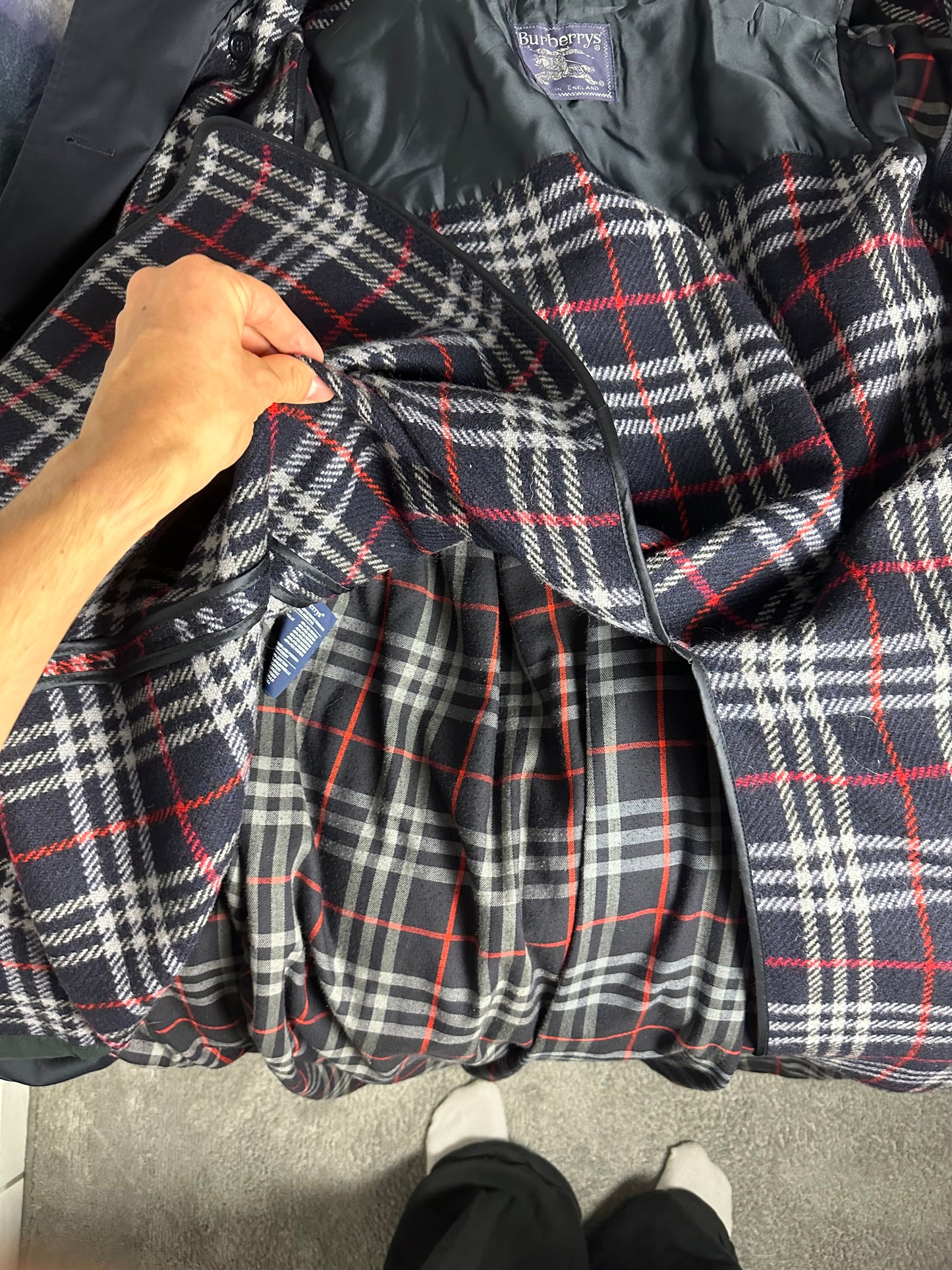 Burberrys Trenchcoat (14/L) including Inlet