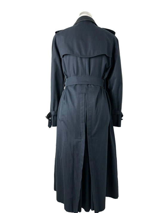 Burberrys Trenchcoat (10/S)
