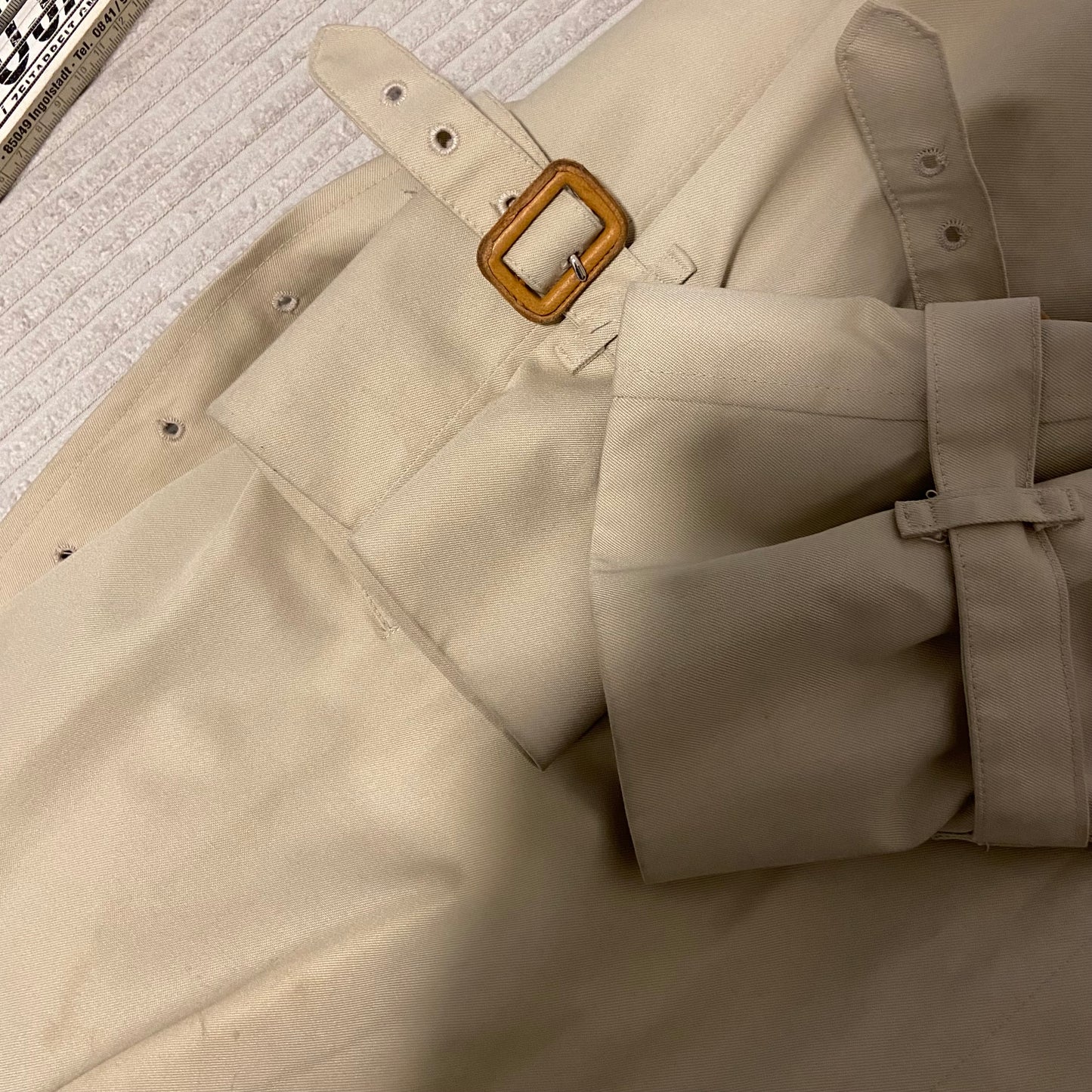 Burberry Trenchcoat Size 12/M