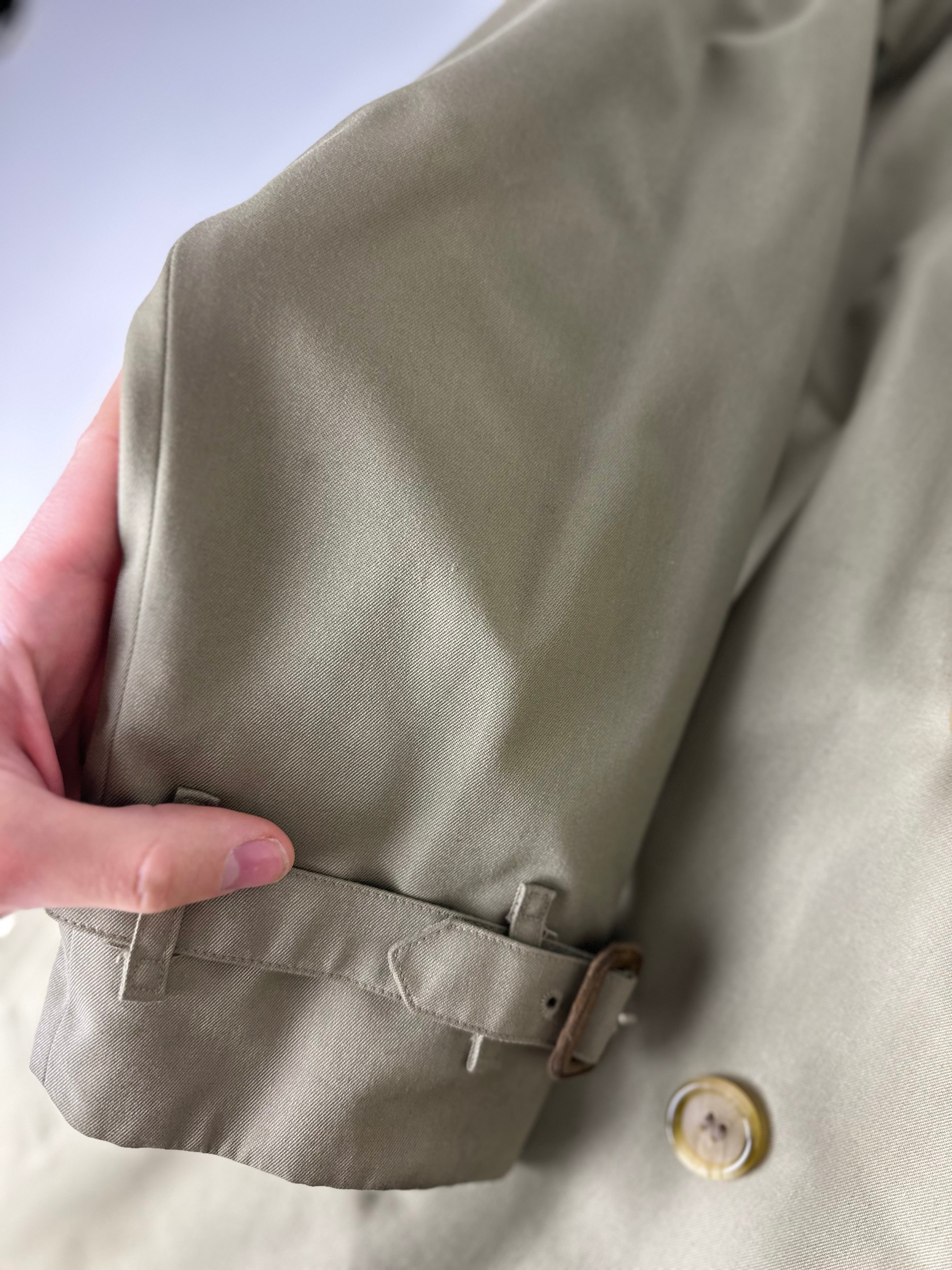 Burberrys Trenchcoat (12/M) including Inlet