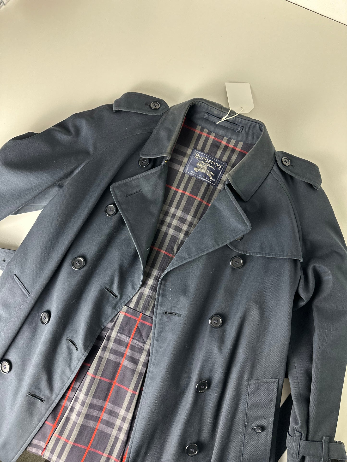 Burberrys Trenchcoat (10/S)
