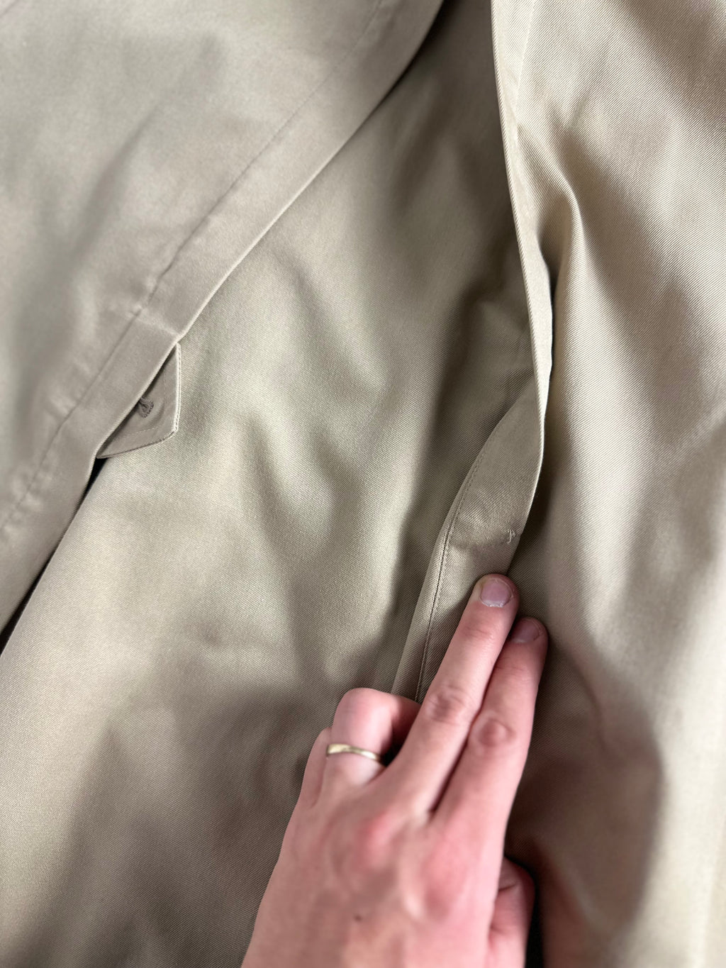 Burberrys Trenchcoat (12/M)