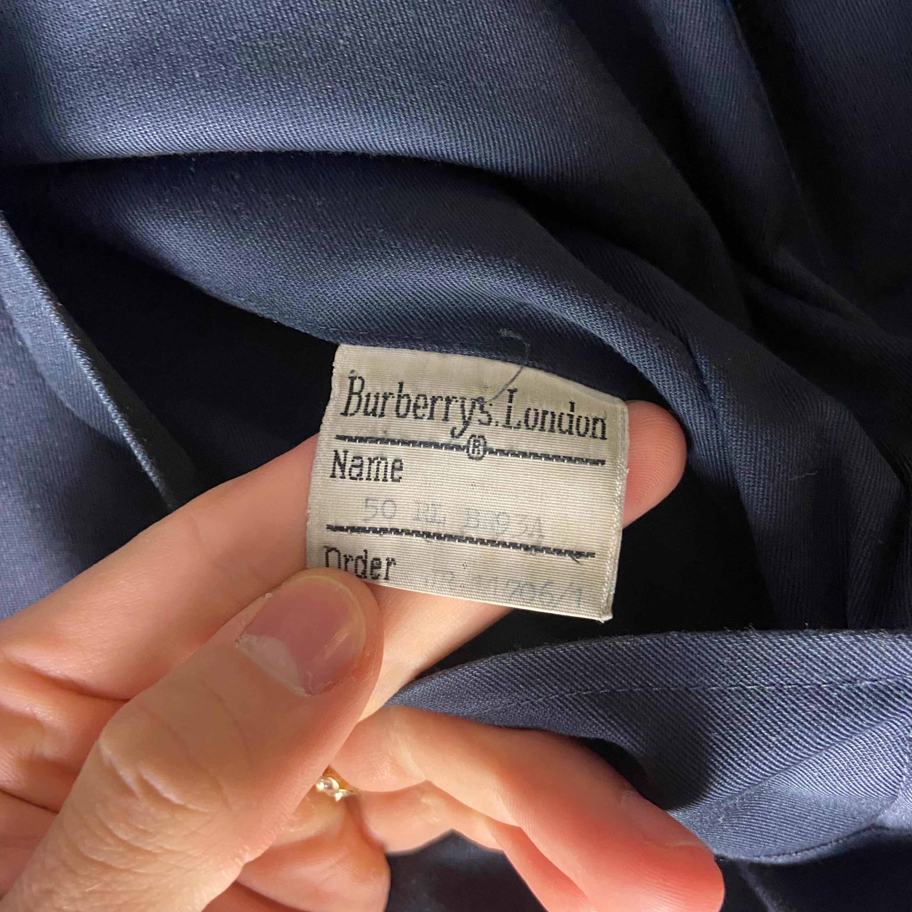 Burberry Trenchcoat Size 50/L with Inlet