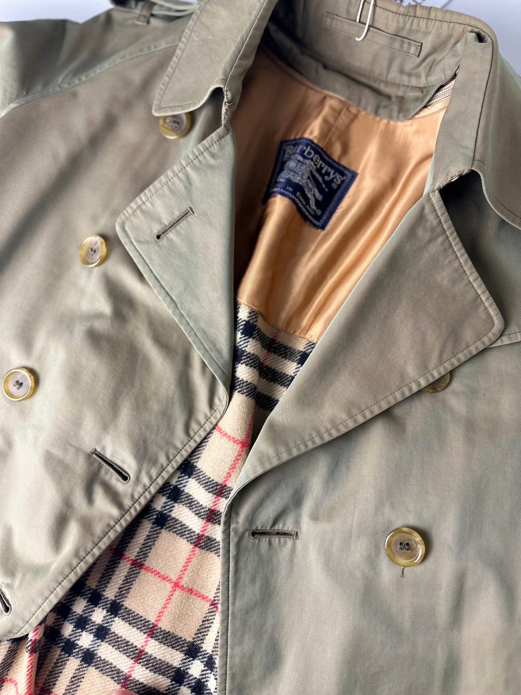 Burberrys Trenchcoat (6/XXS) including Inlet