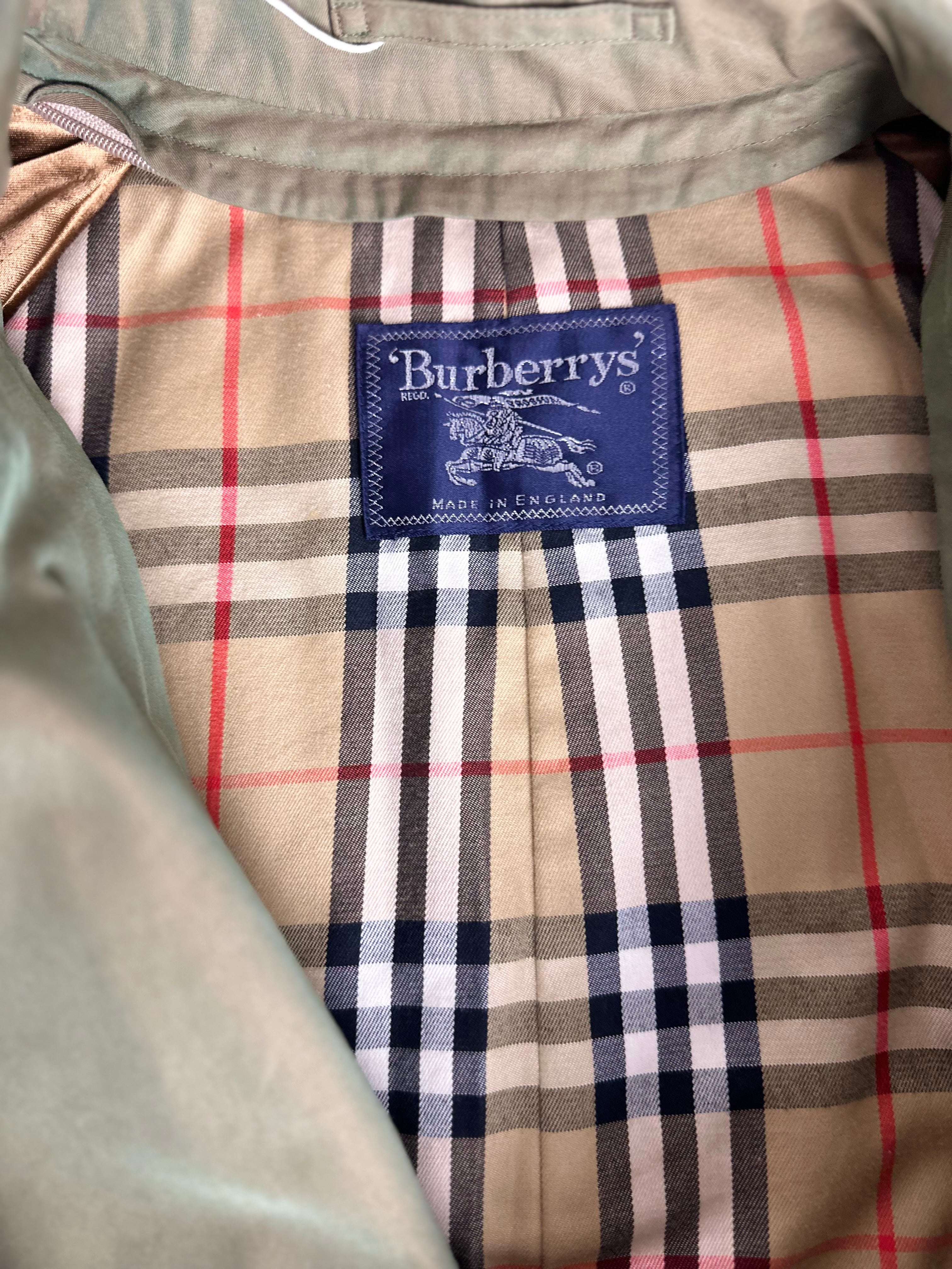 Burberrys Trenchcoat (50/L)