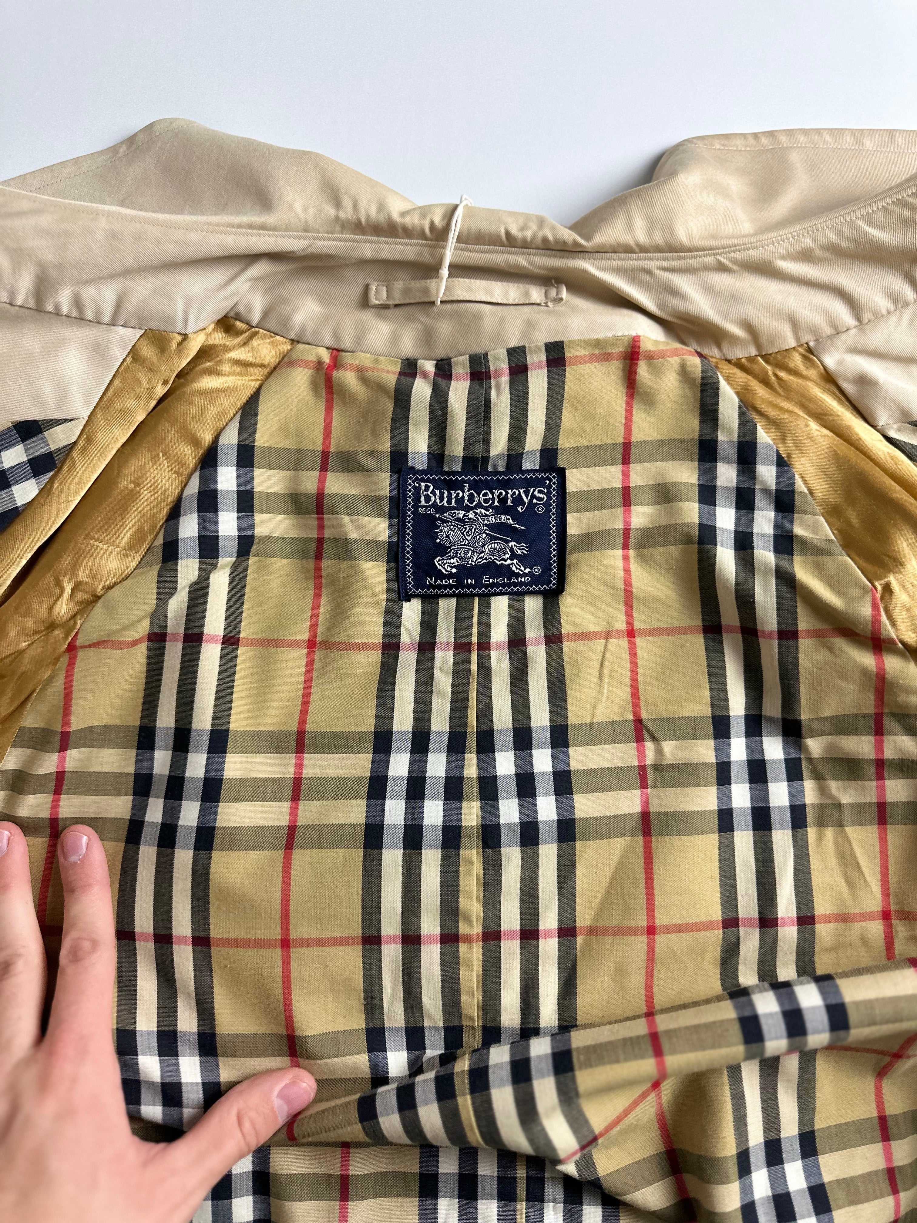 Burberrys Trenchcoat (50/L)