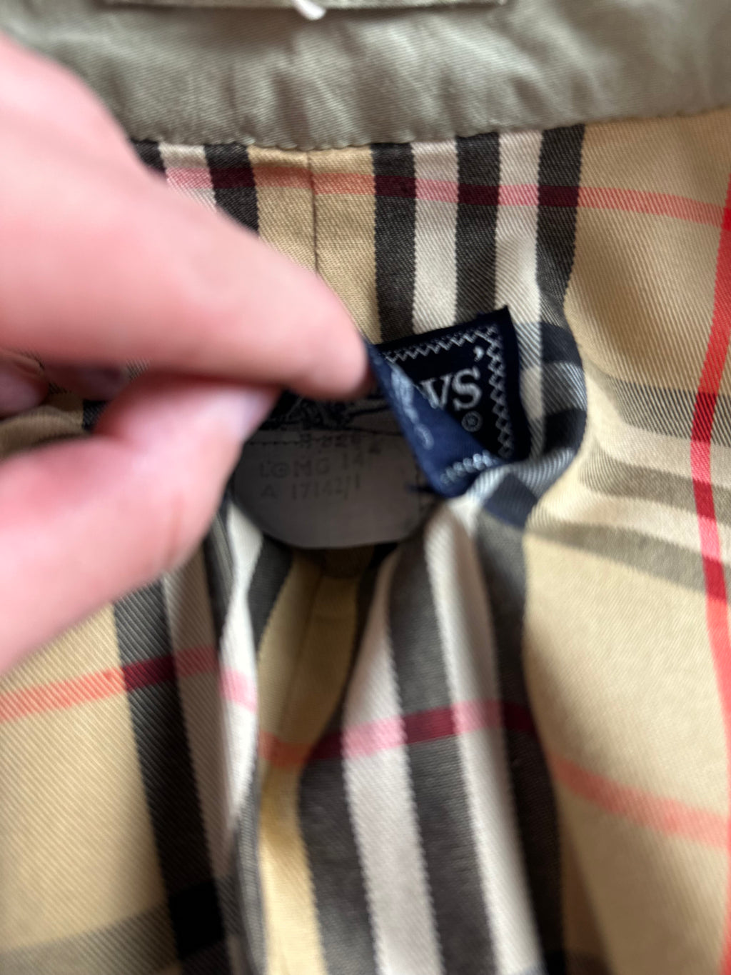 Burberrys Trenchcoat (10/S)