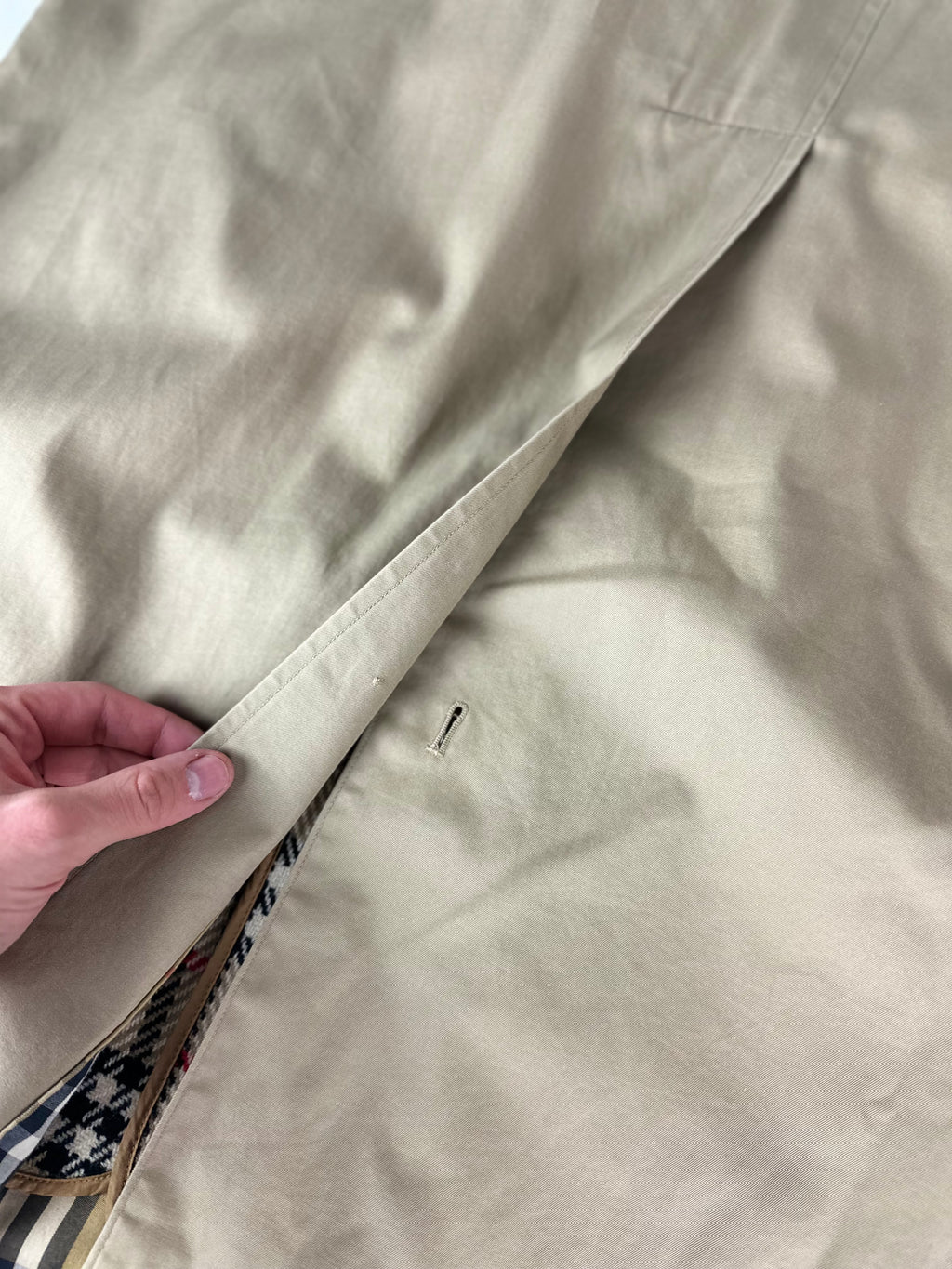 Burberrys Trenchcoat (52/L) including Inlet