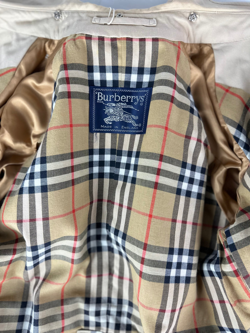 Burberrys Trenchcoat (8/XS)