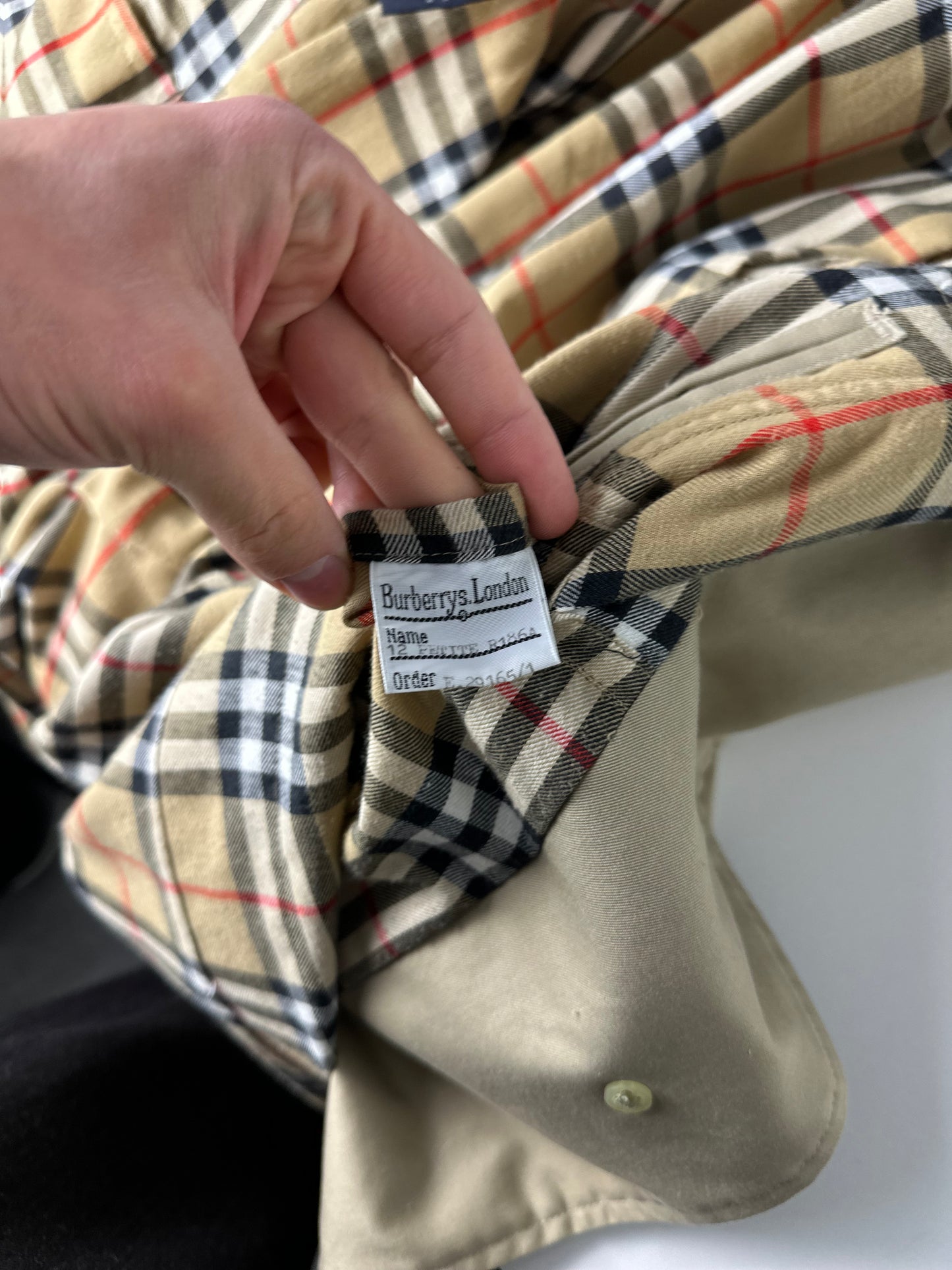 Burberrys Trenchcoat (12/M)