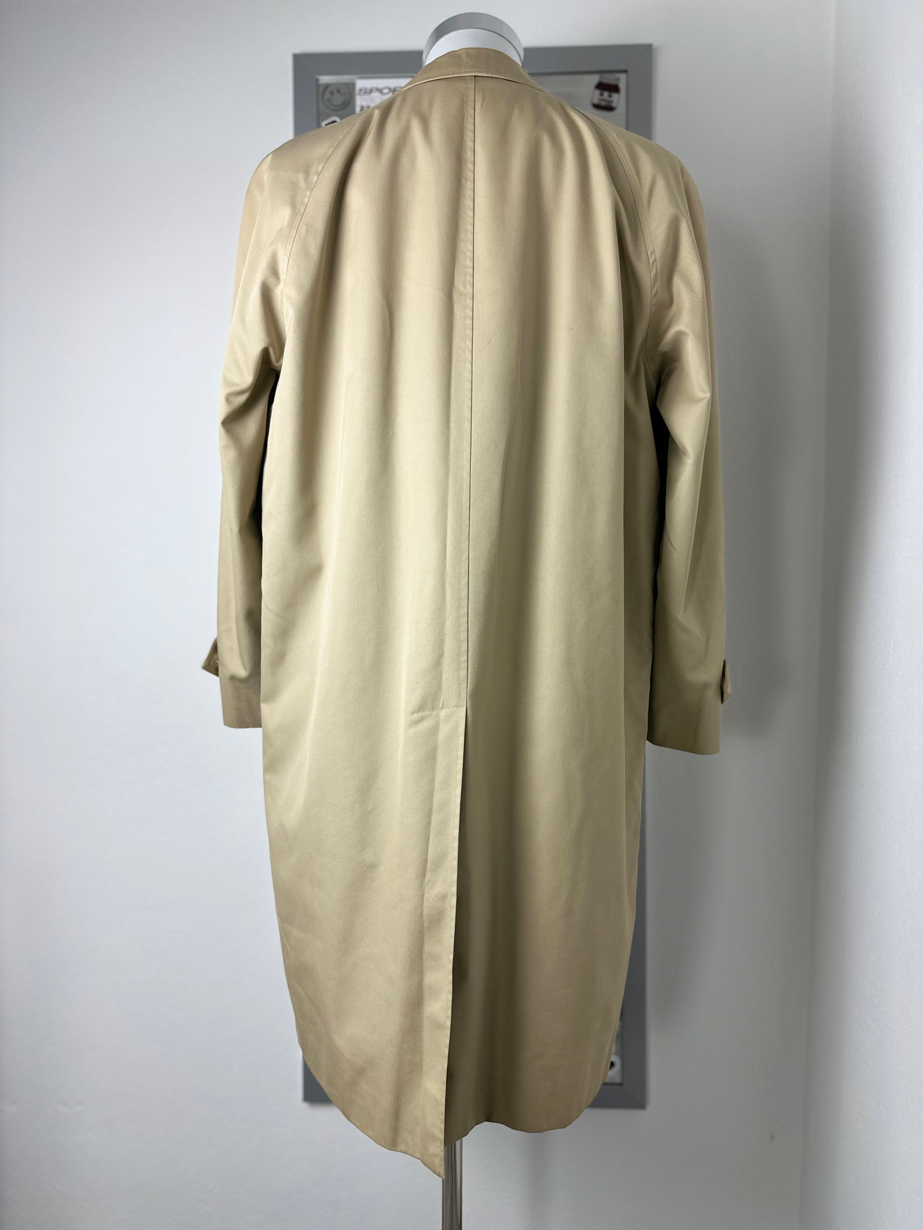 Burberrys Trenchcoat (52/L) including Inlet
