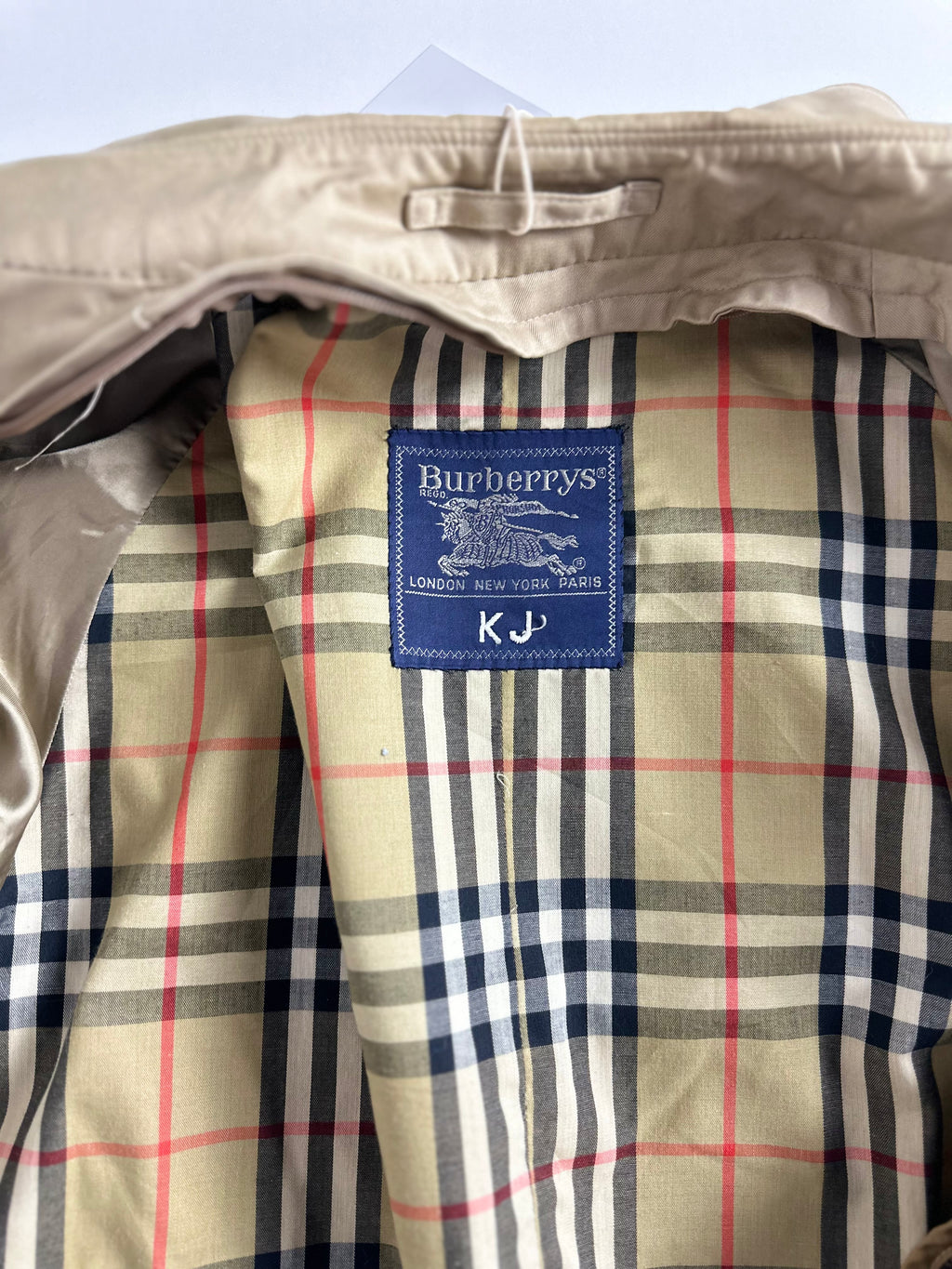 Burberrys Trenchcoat (14/L) including Inlet