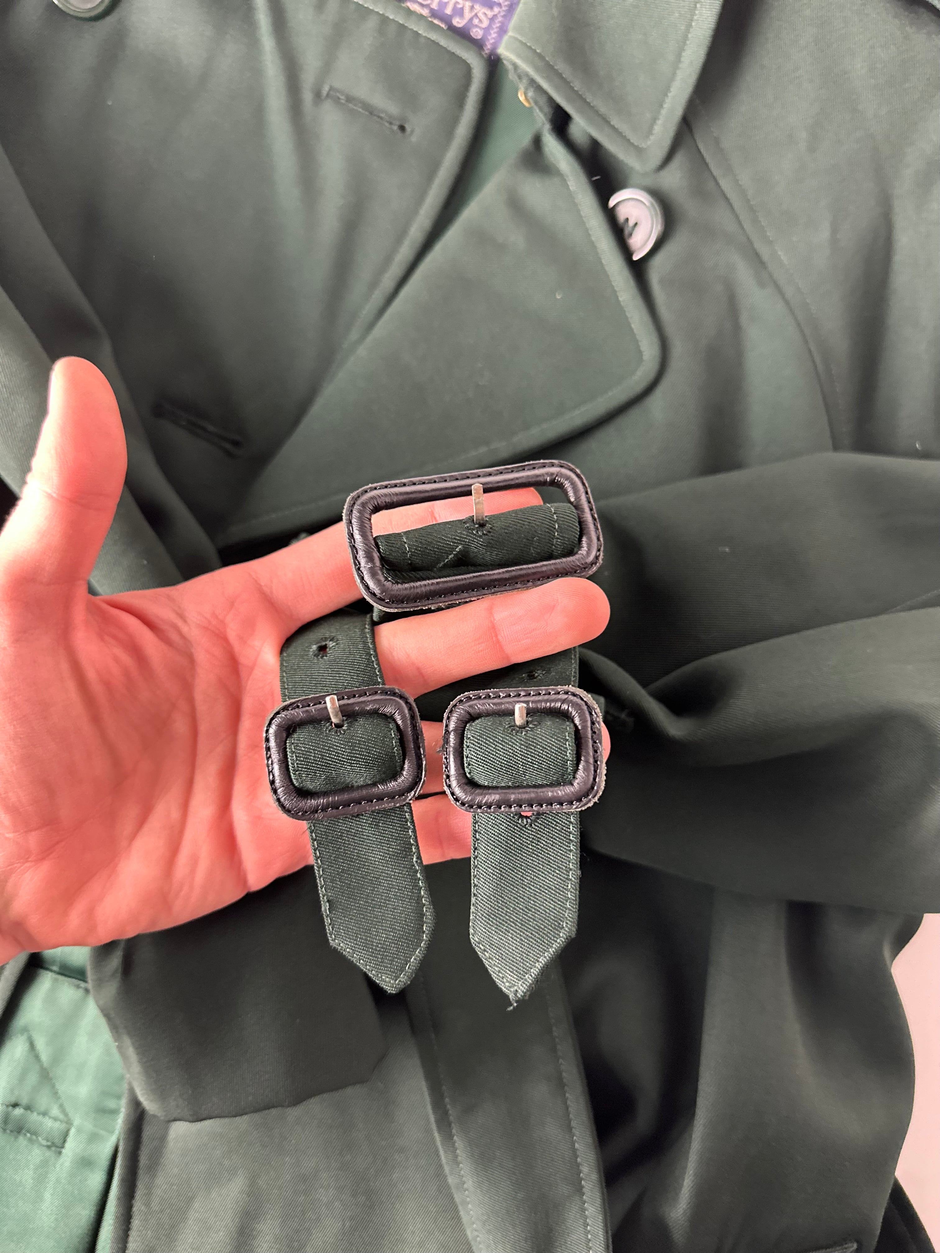 Burberrys Trenchcoat (10/S)