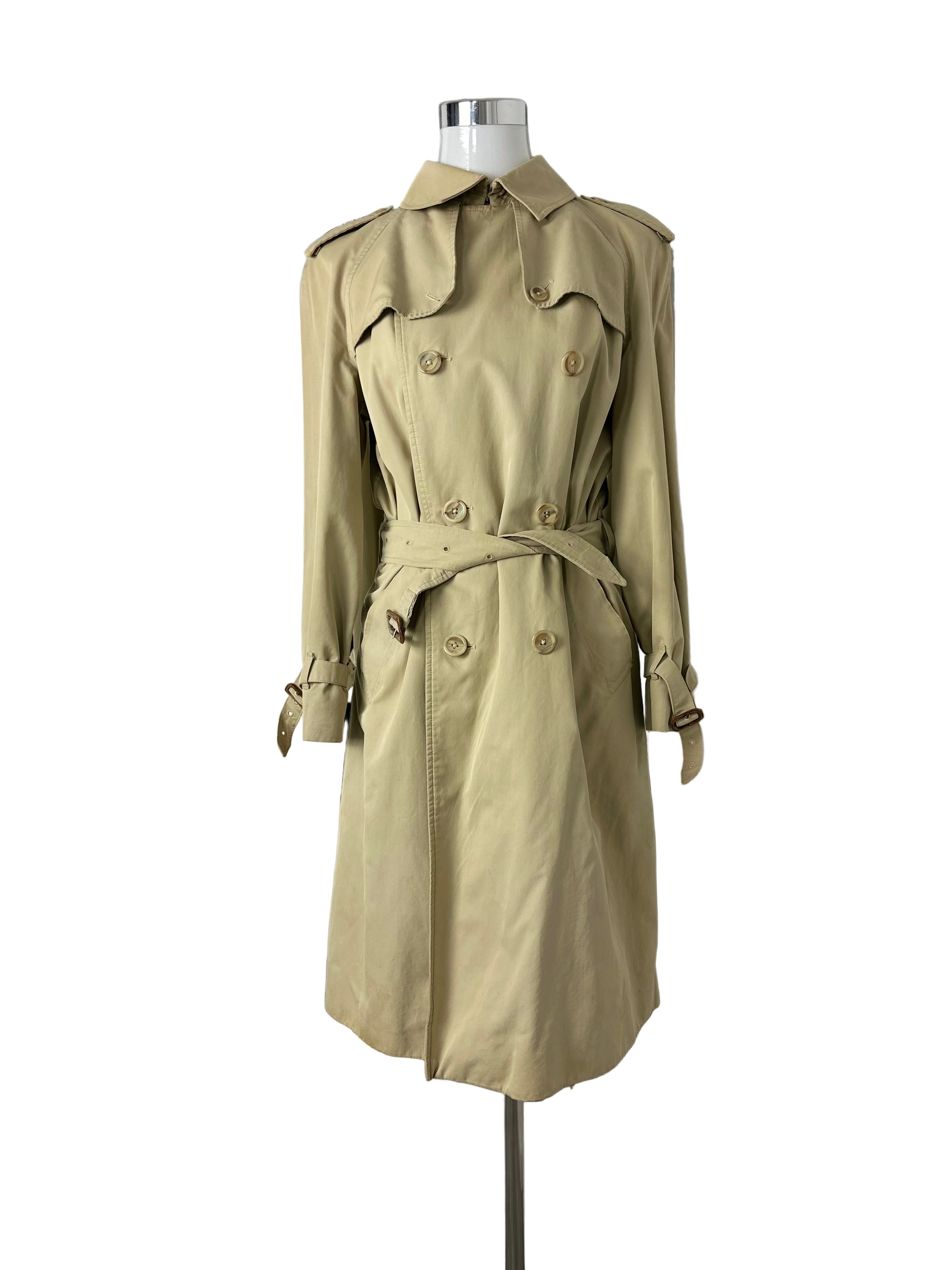 Burberrys Trenchcoat (10/S)