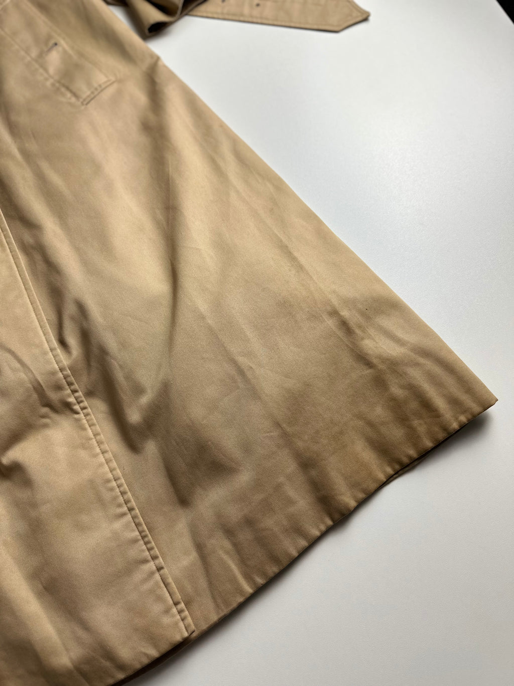 Burberrys Trenchcoat (12/M) including Inlet