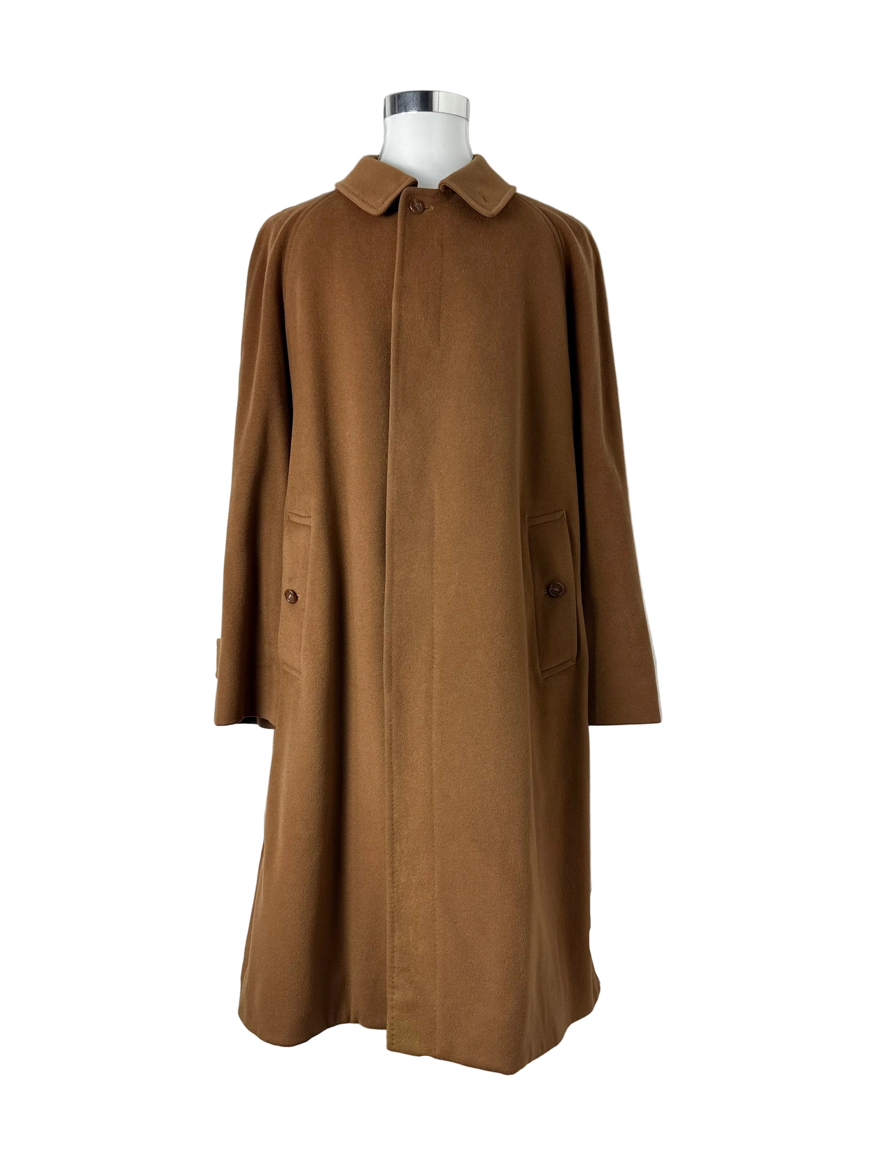 Burberrys Coat (52/L)