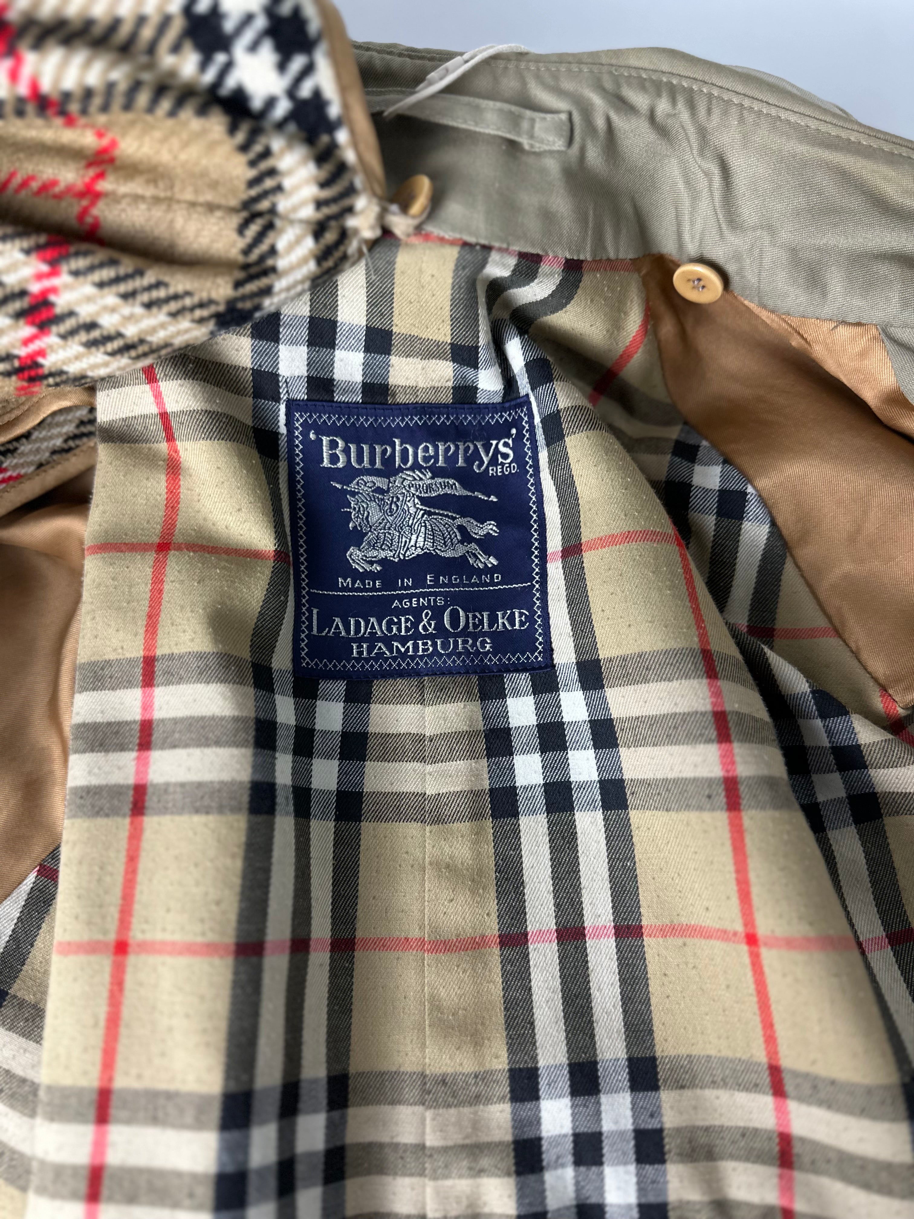 Burberrys Trenchcoat (48/M) including Inlet