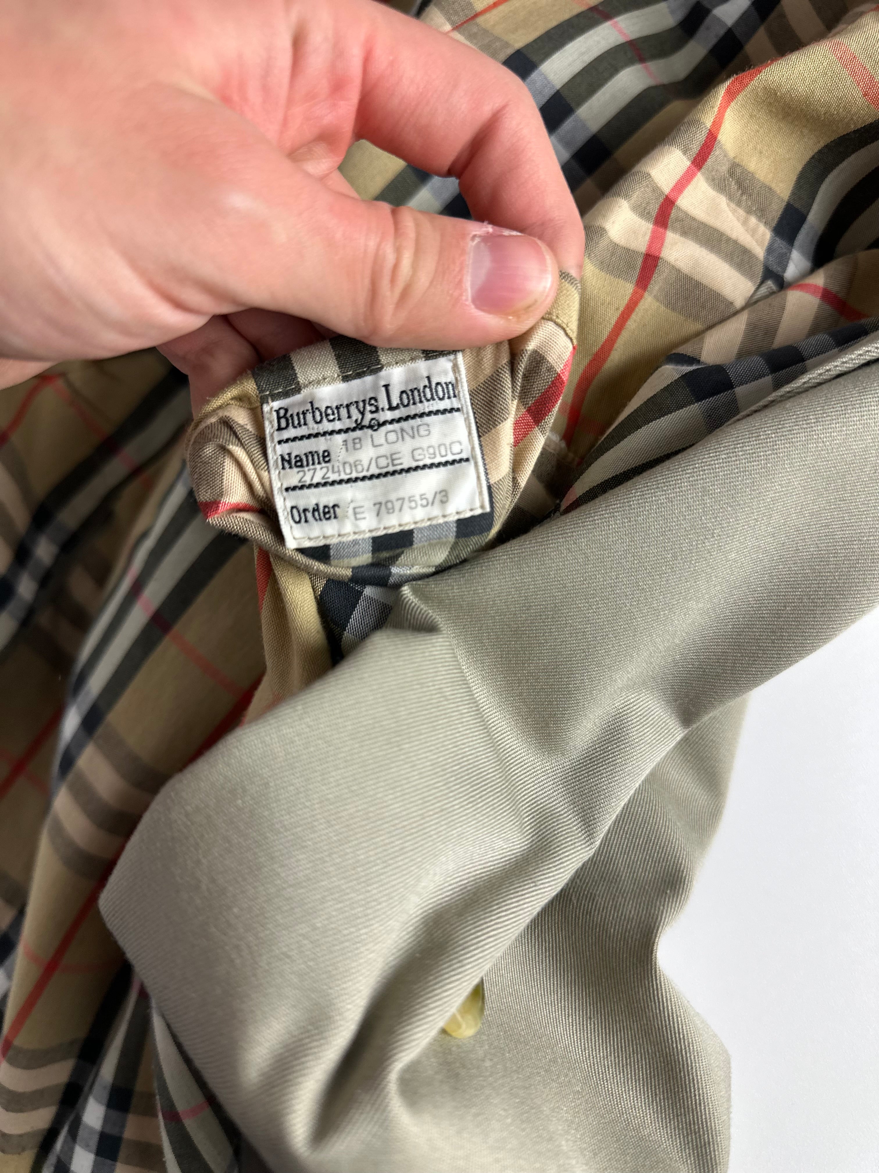 Burberrys Trenchcoat (18/XXL)