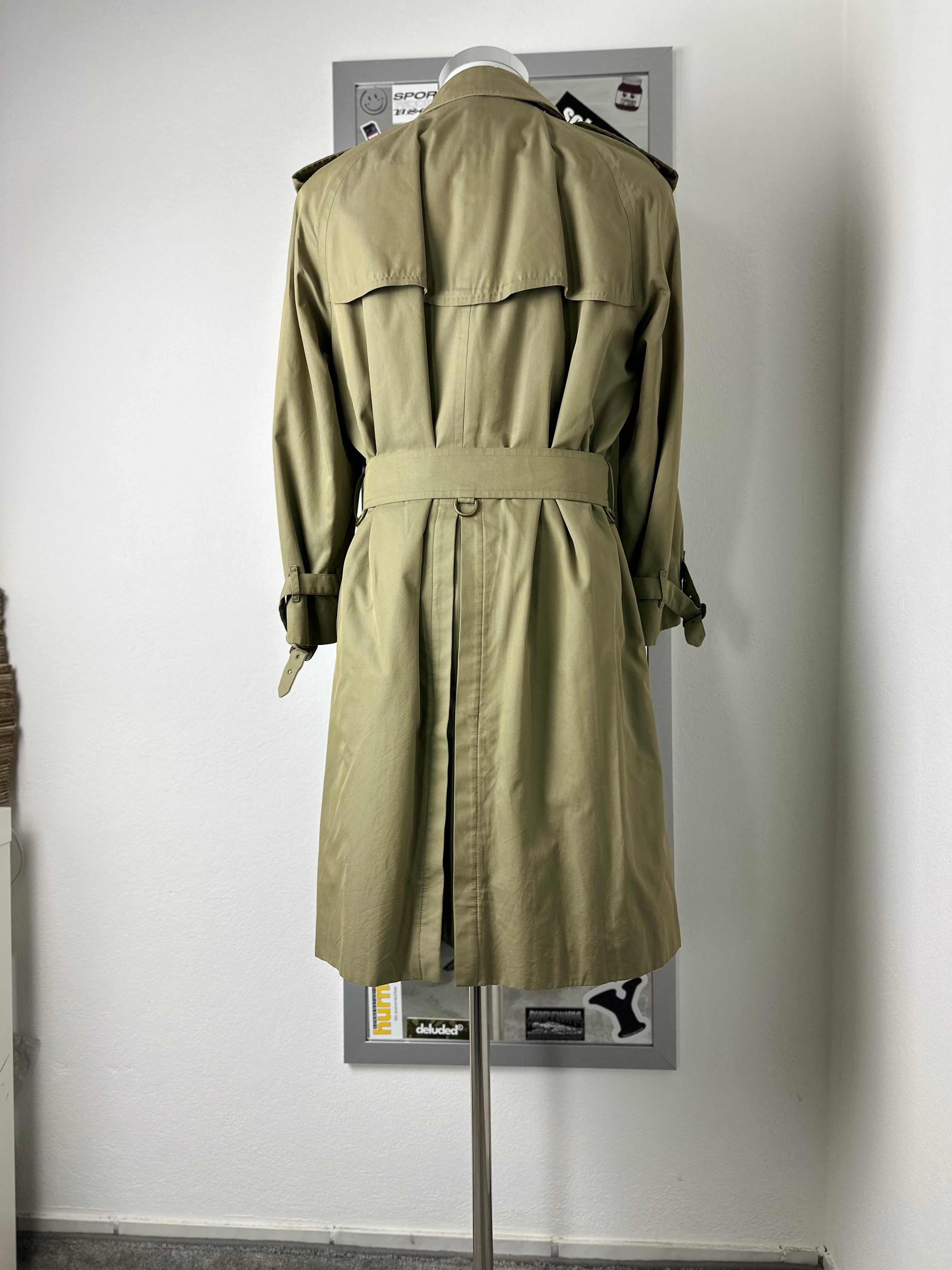 Burberrys Trenchcoat (46/S) including Inlet