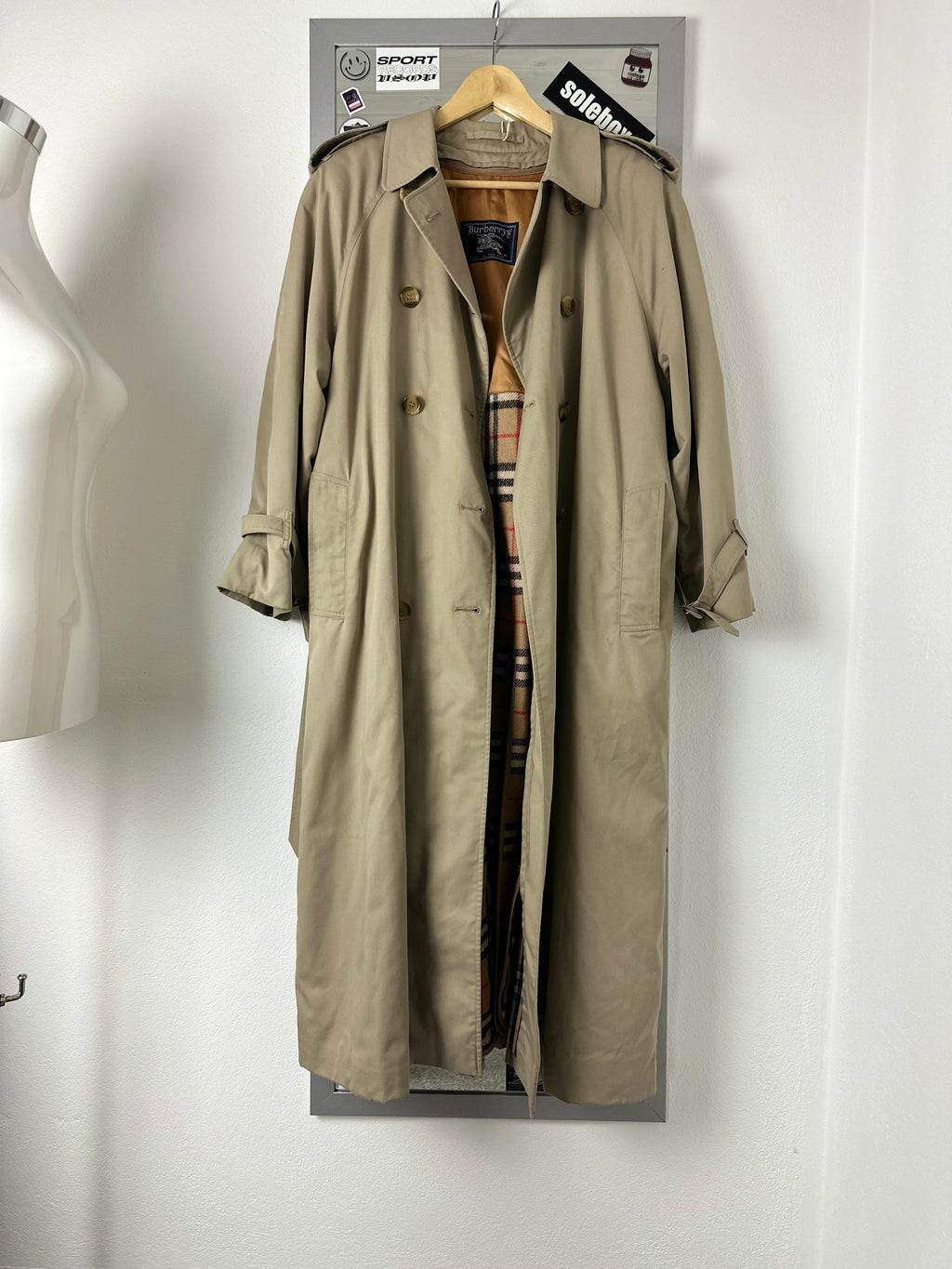 Burberrys Trenchcoat (16/XL) including Inlet