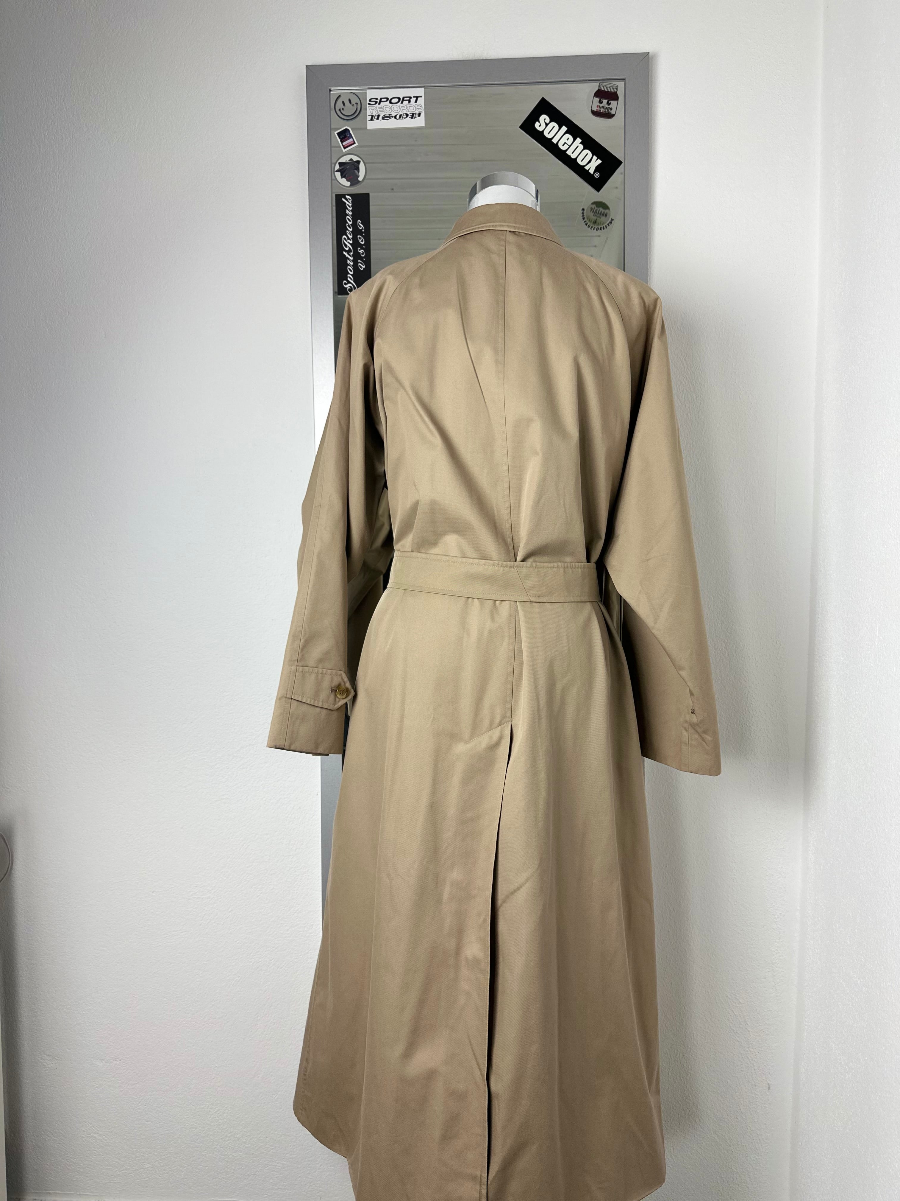 Burberrys Trenchcoat (14/L)