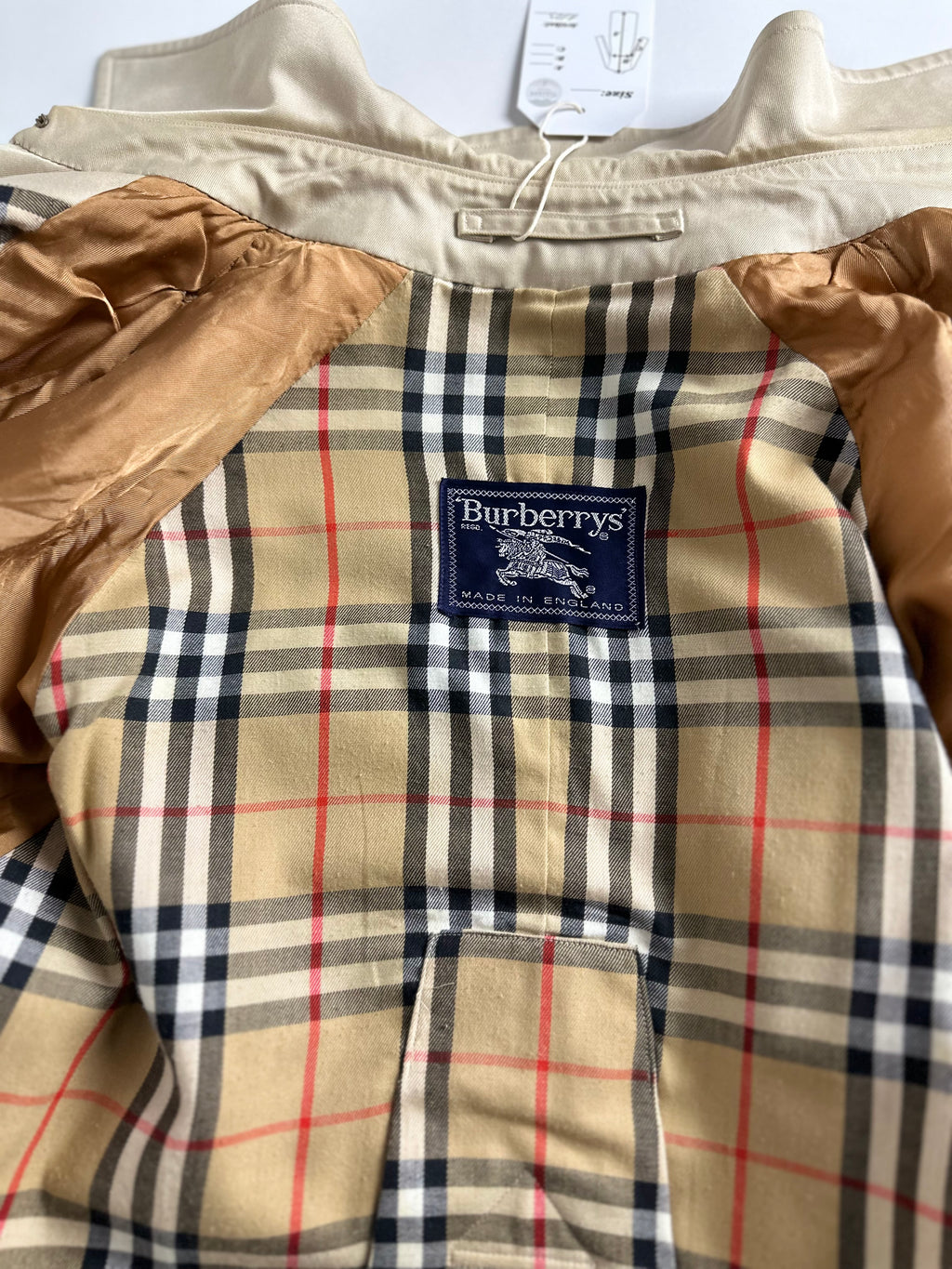 Burberrys Trenchcoat (14/L)