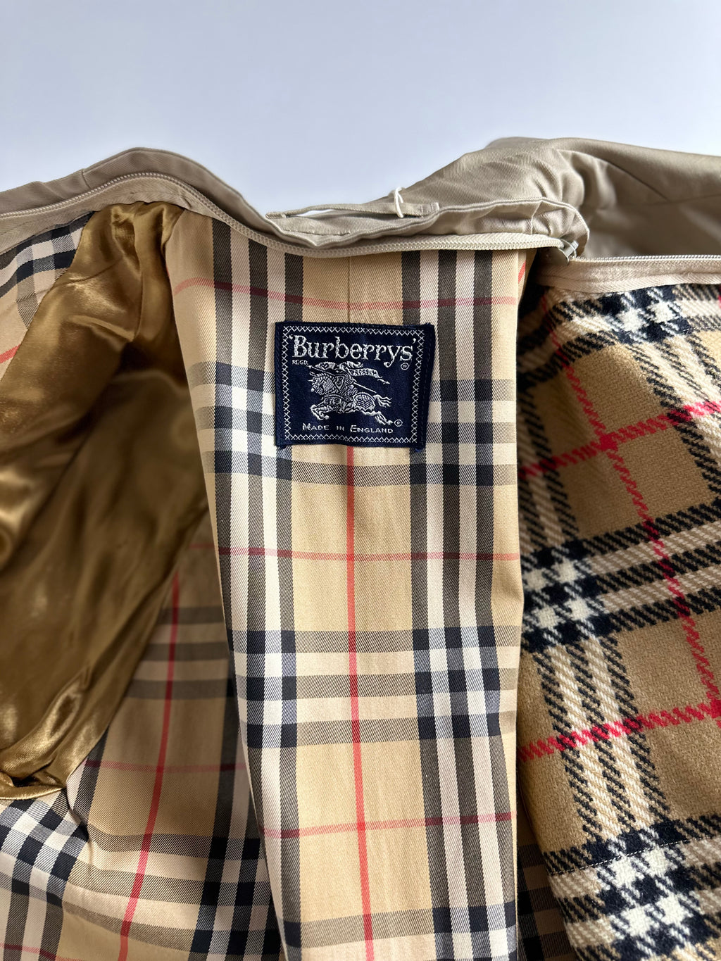 Burberrys Carcoat (48/M) including Inlet