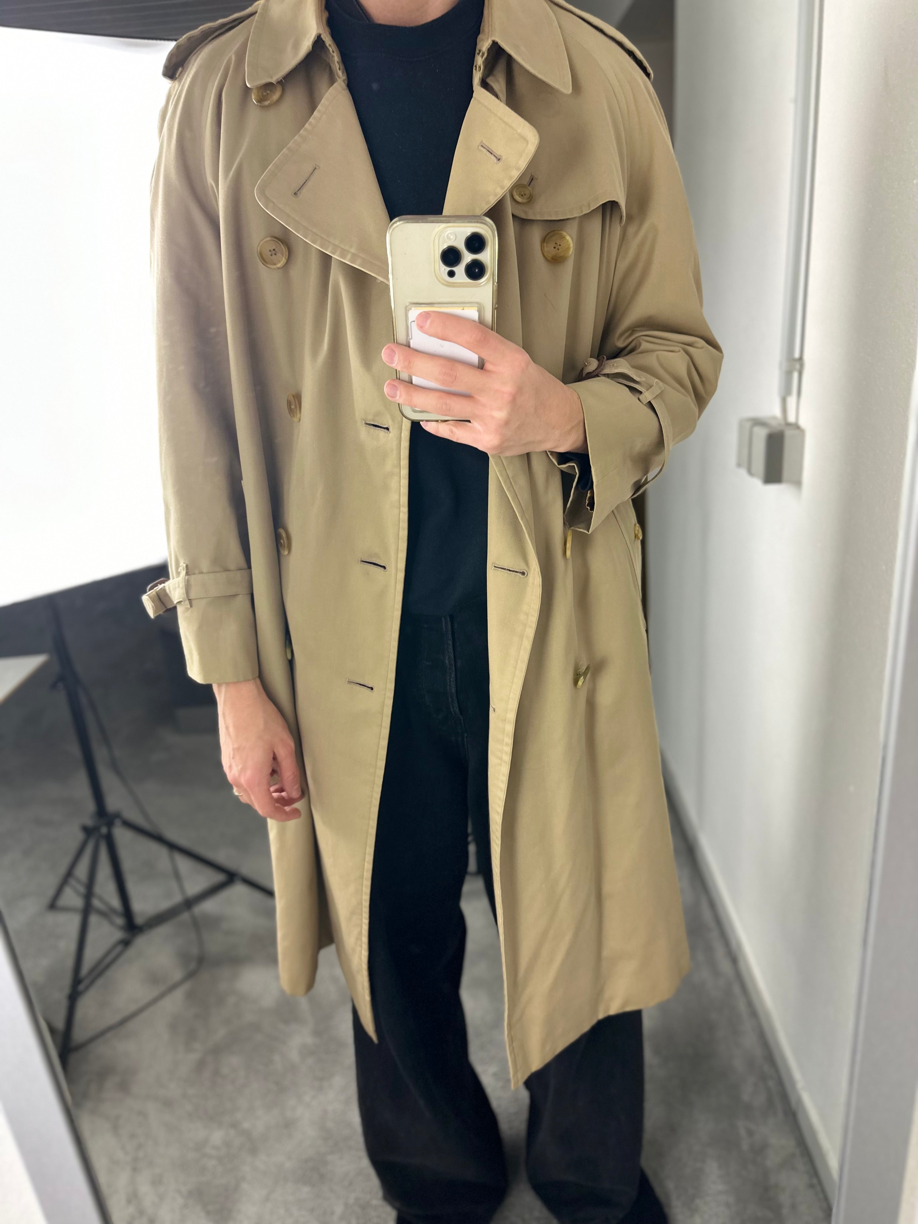 Burberrys Trenchcoat (52/L) including Inlet
