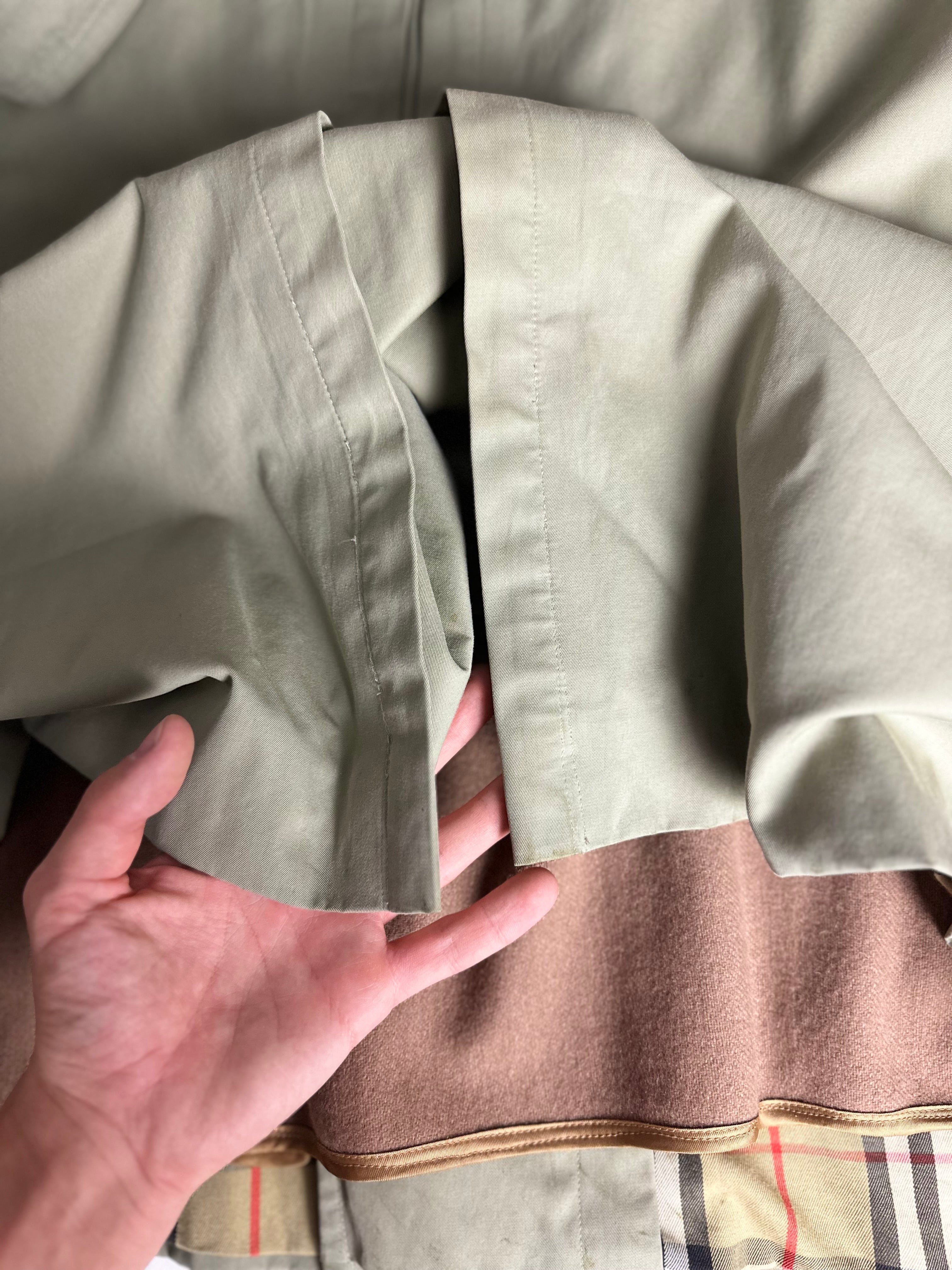 Burberrys Trenchcoat (54/XL) including Inlet