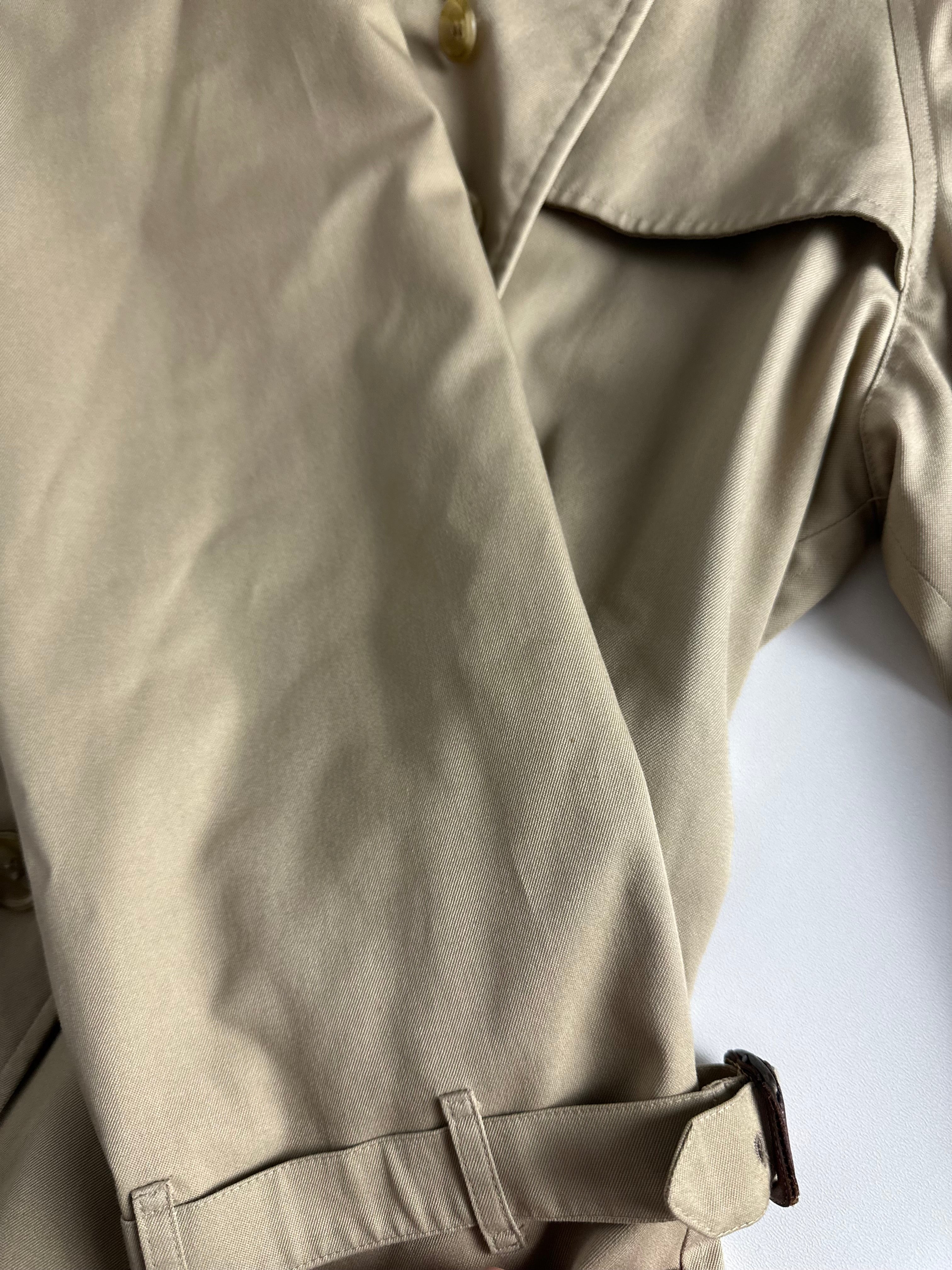 Burberrys Trenchcoat (12/M)