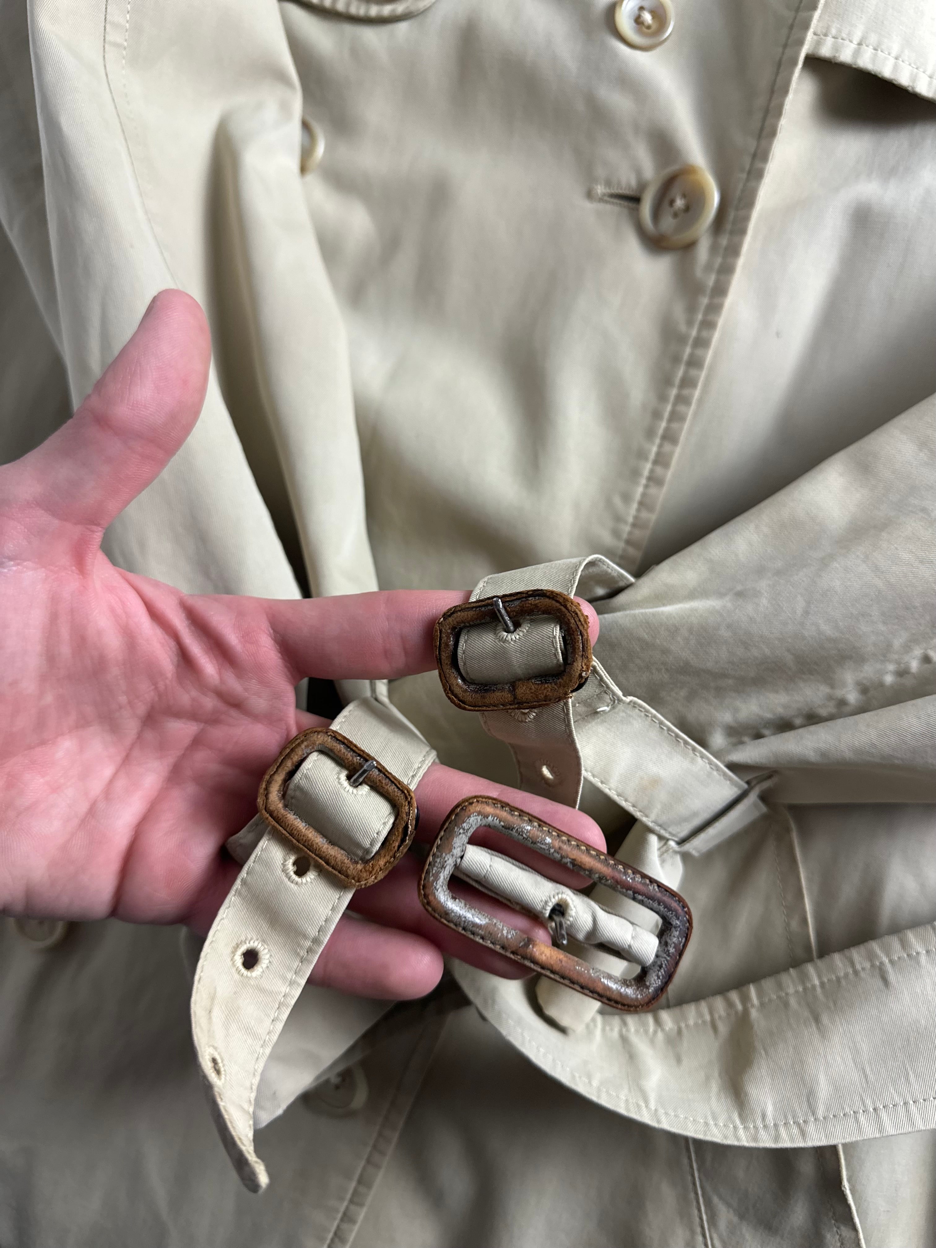 Burberrys Trenchcoat (10/S)
