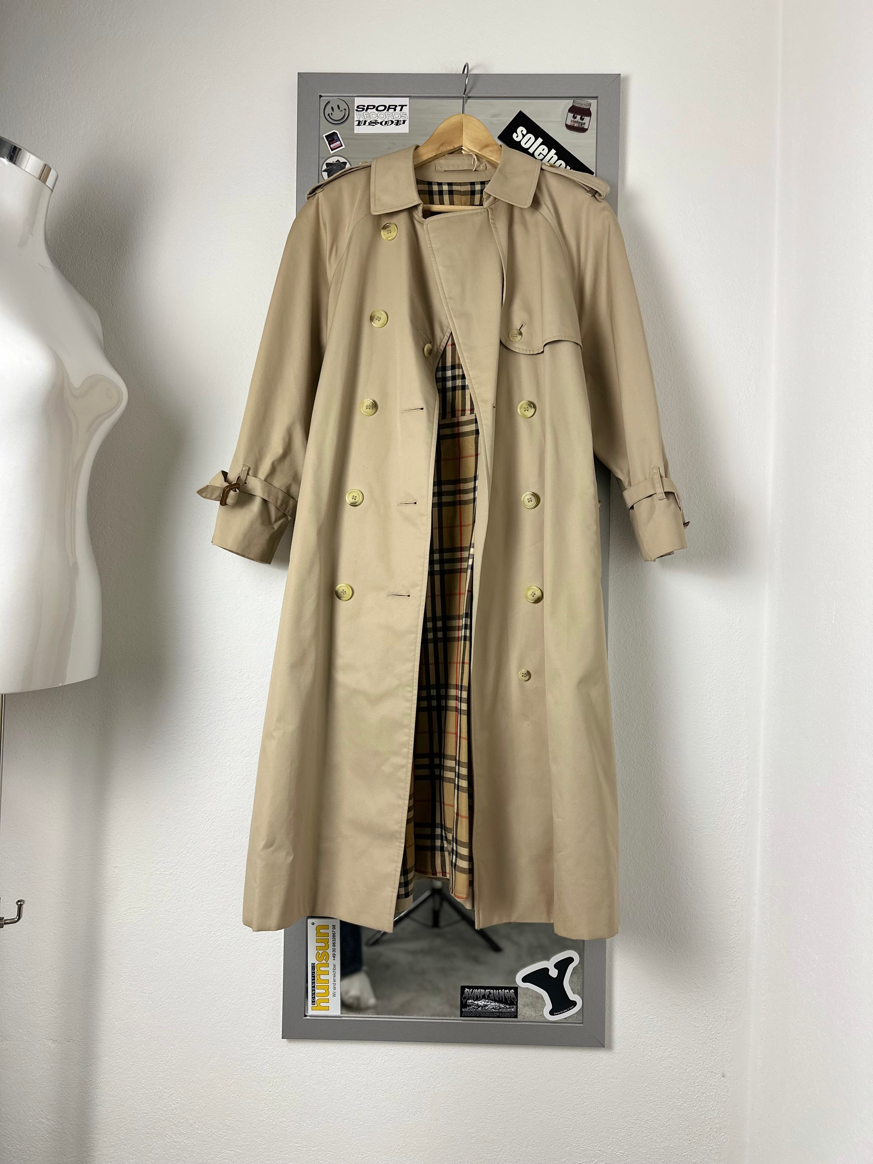 Burberrys Trenchcoat (12/M)