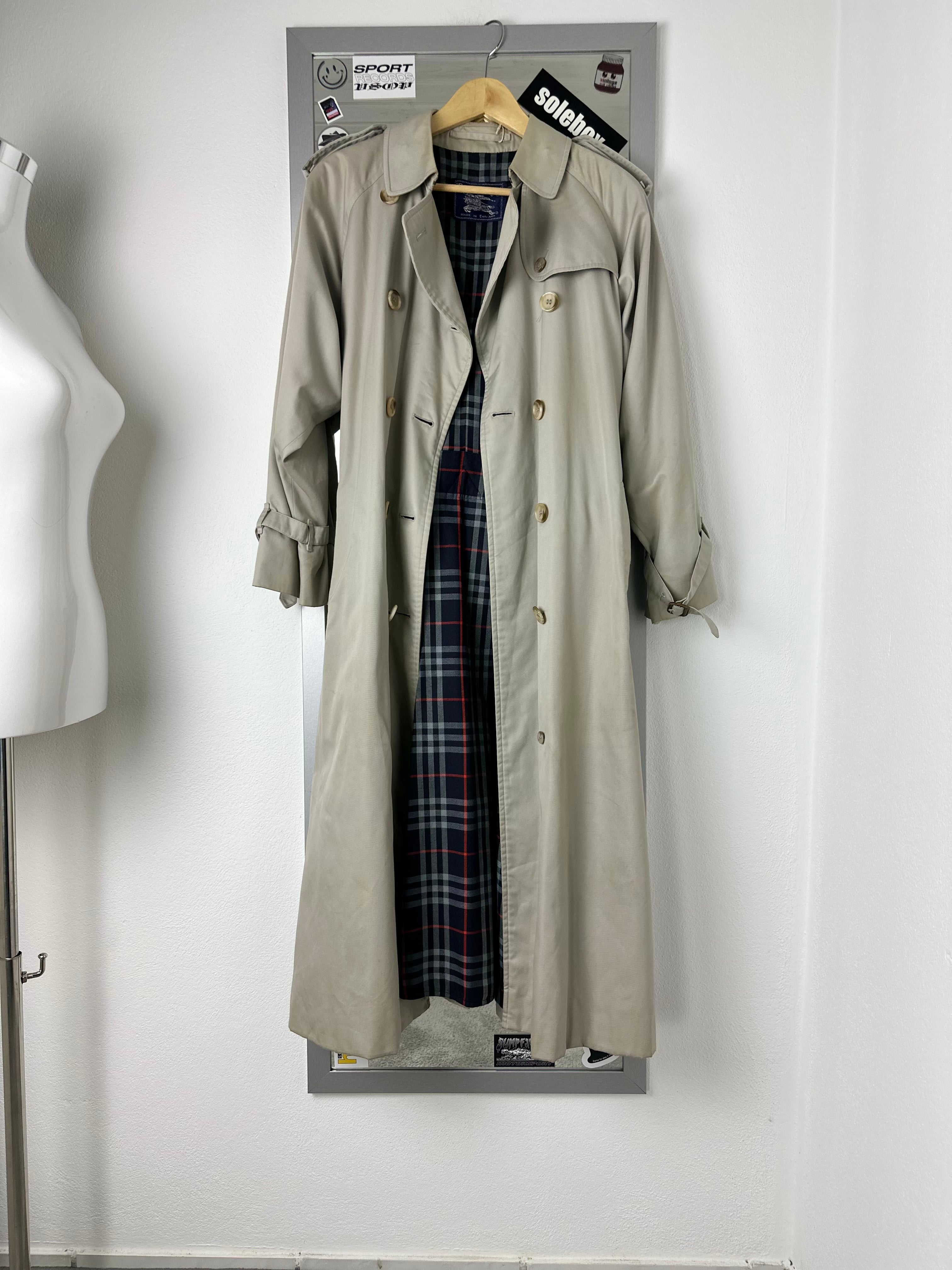 Burberrys Trenchcoat (12/M)