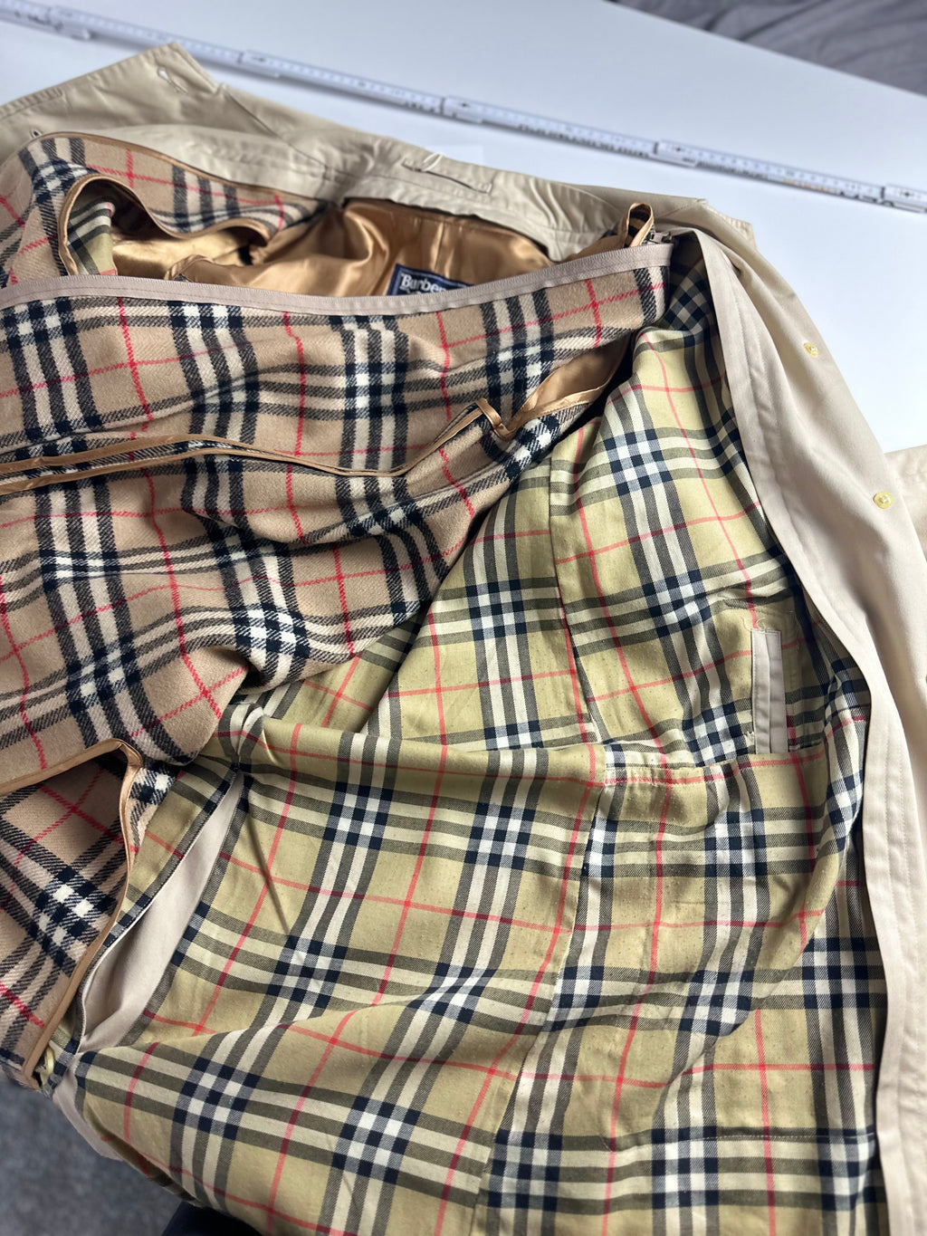 Burberrys Carcoat (10/S) including Inlet