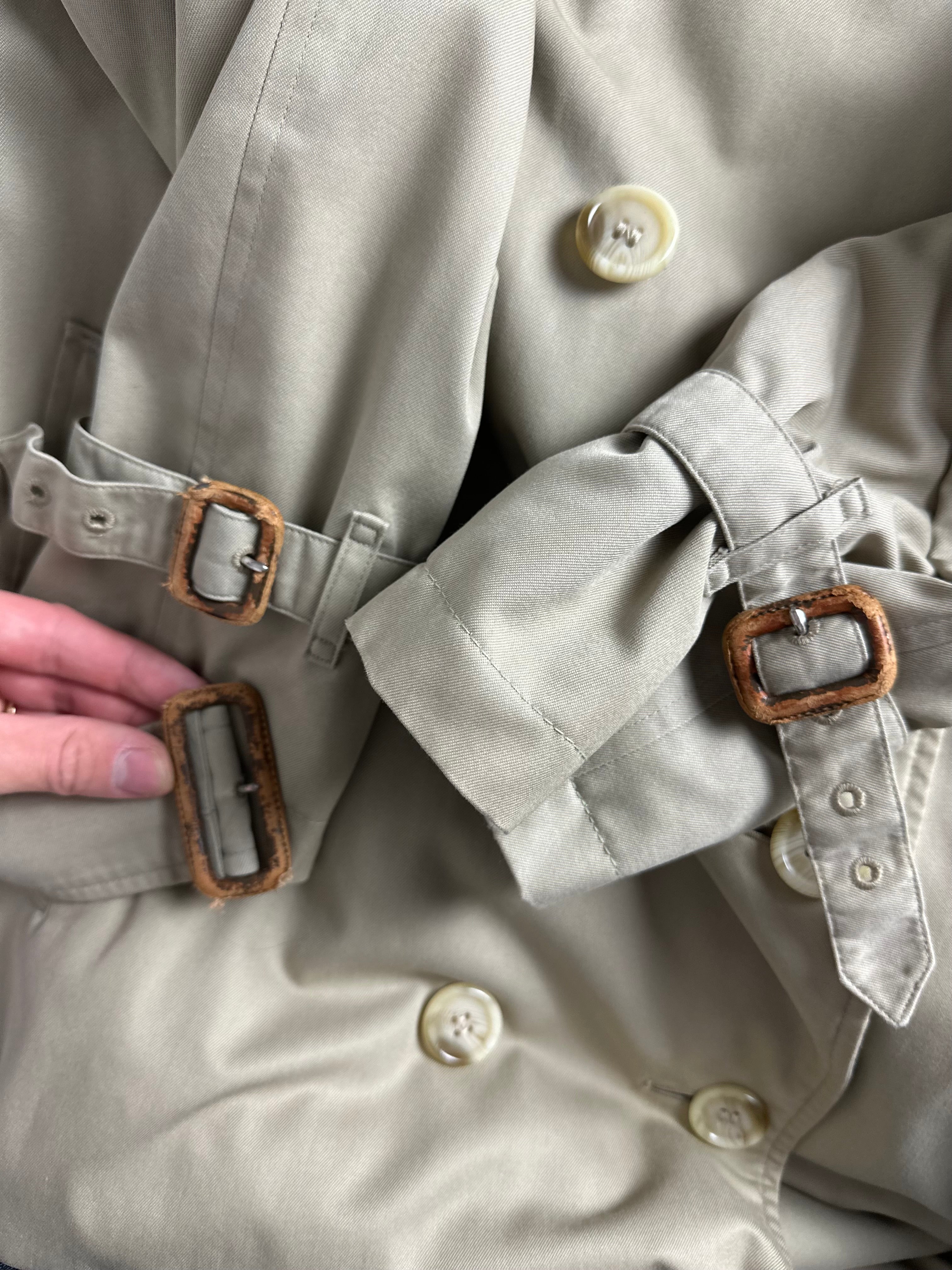 Burberrys Trenchcoat (14/L) including Inlet