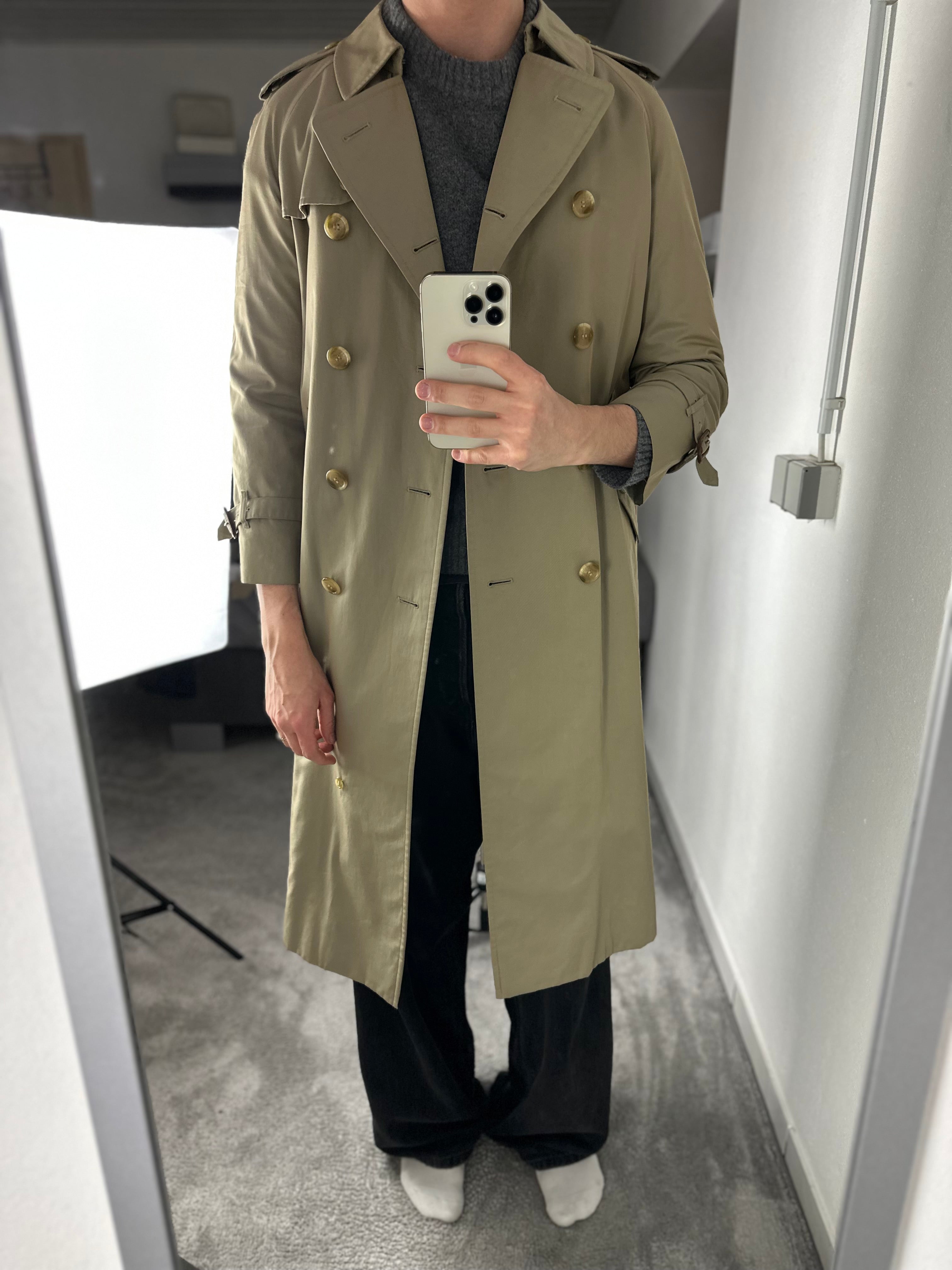 Burberrys Trenchcoat (10/S)