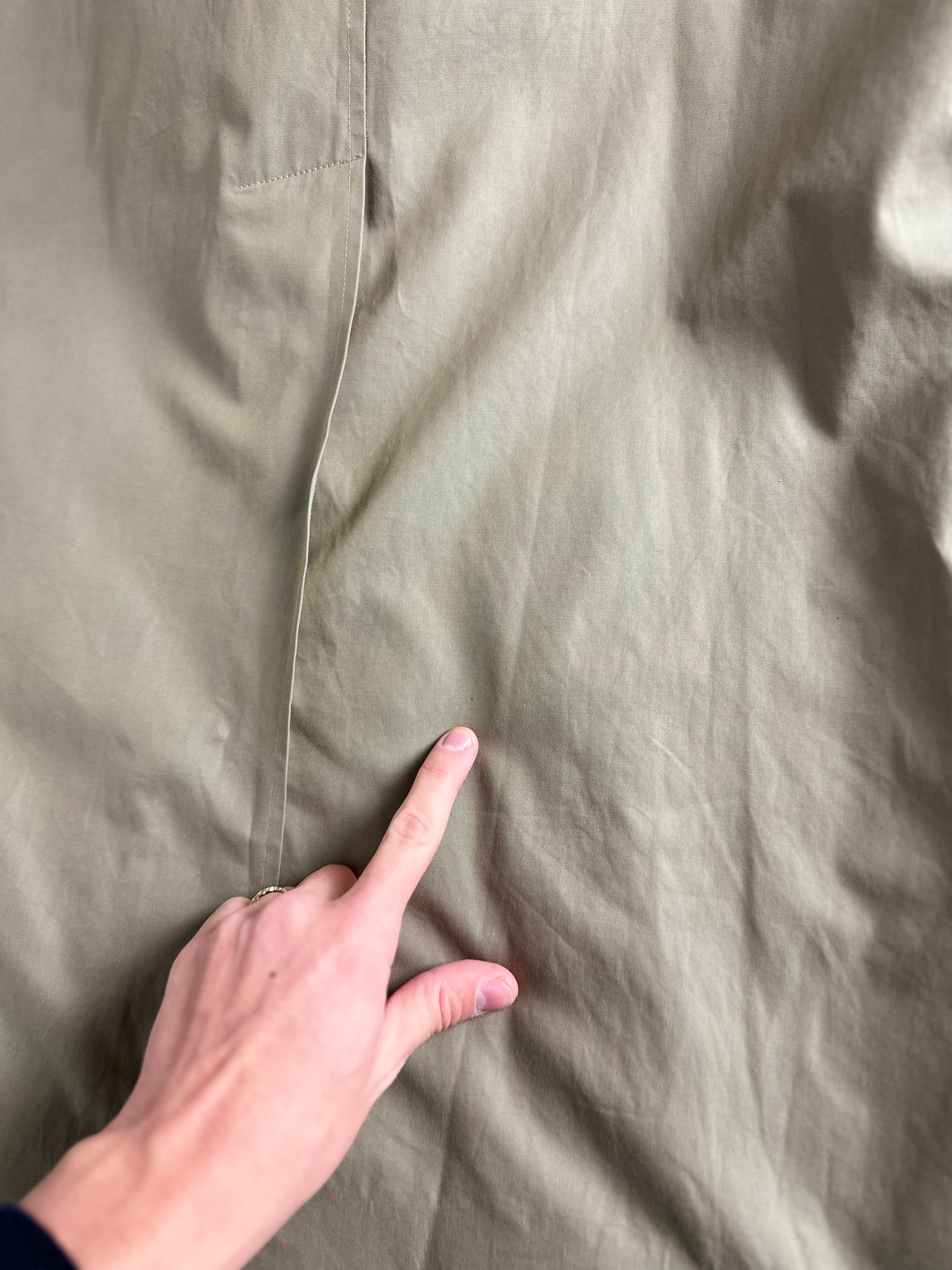 Burberrys Trenchcoat (14/L) including Inlet