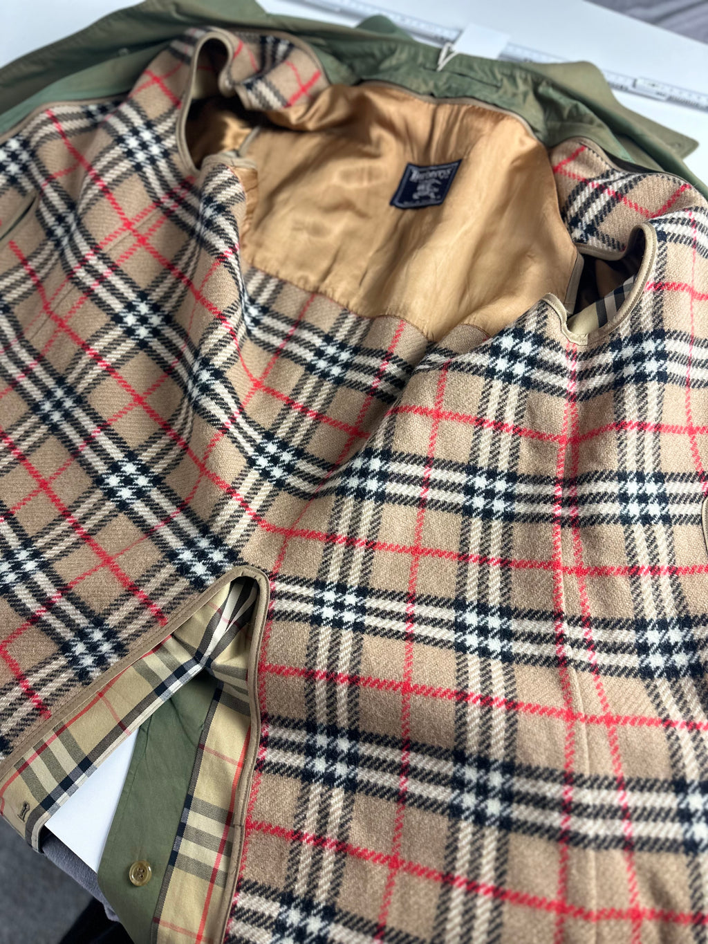 Burberrys Carcoat (50/L) including Inlet