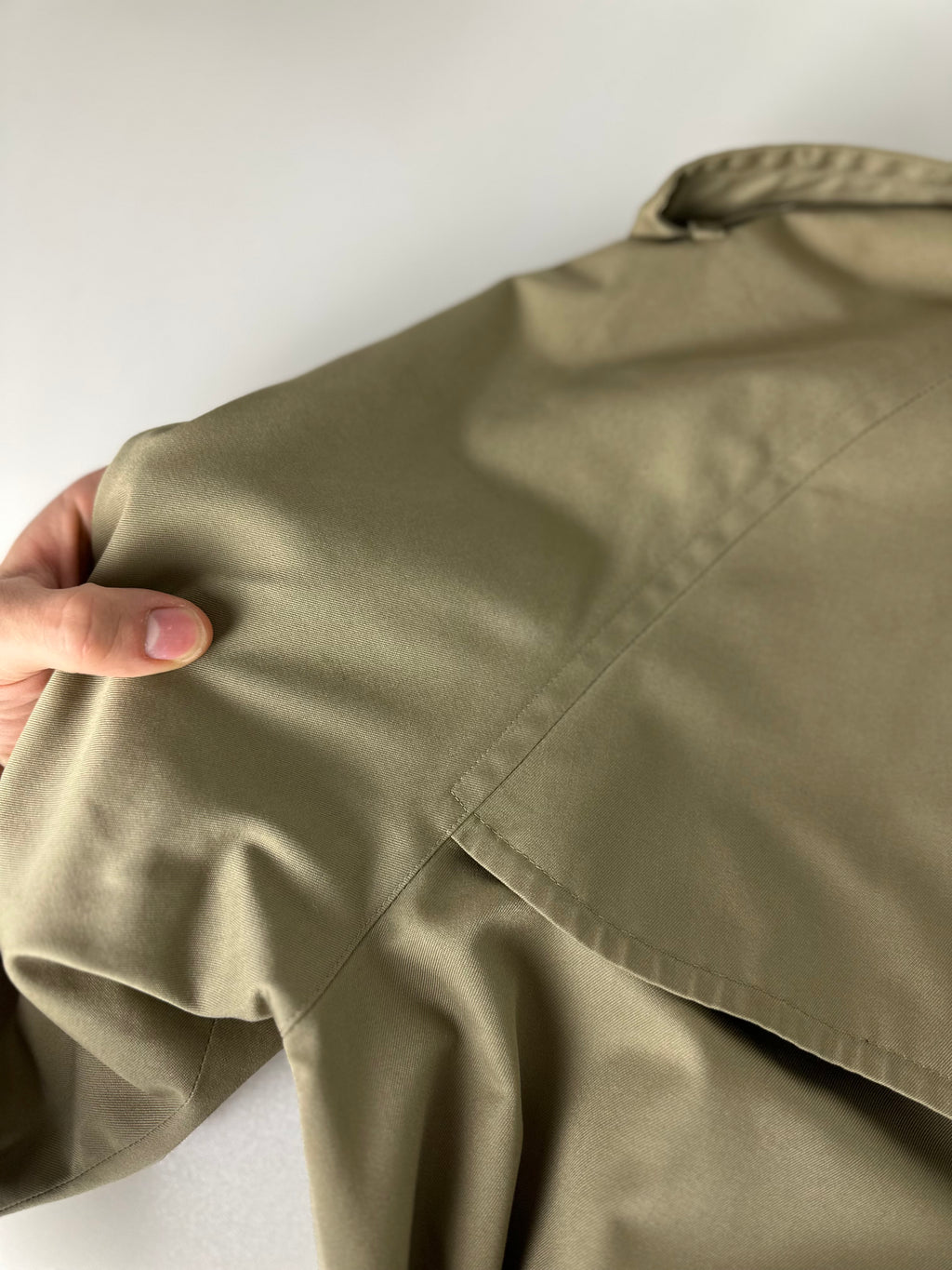 Burberrys Trenchcoat (48/M) including Inlet
