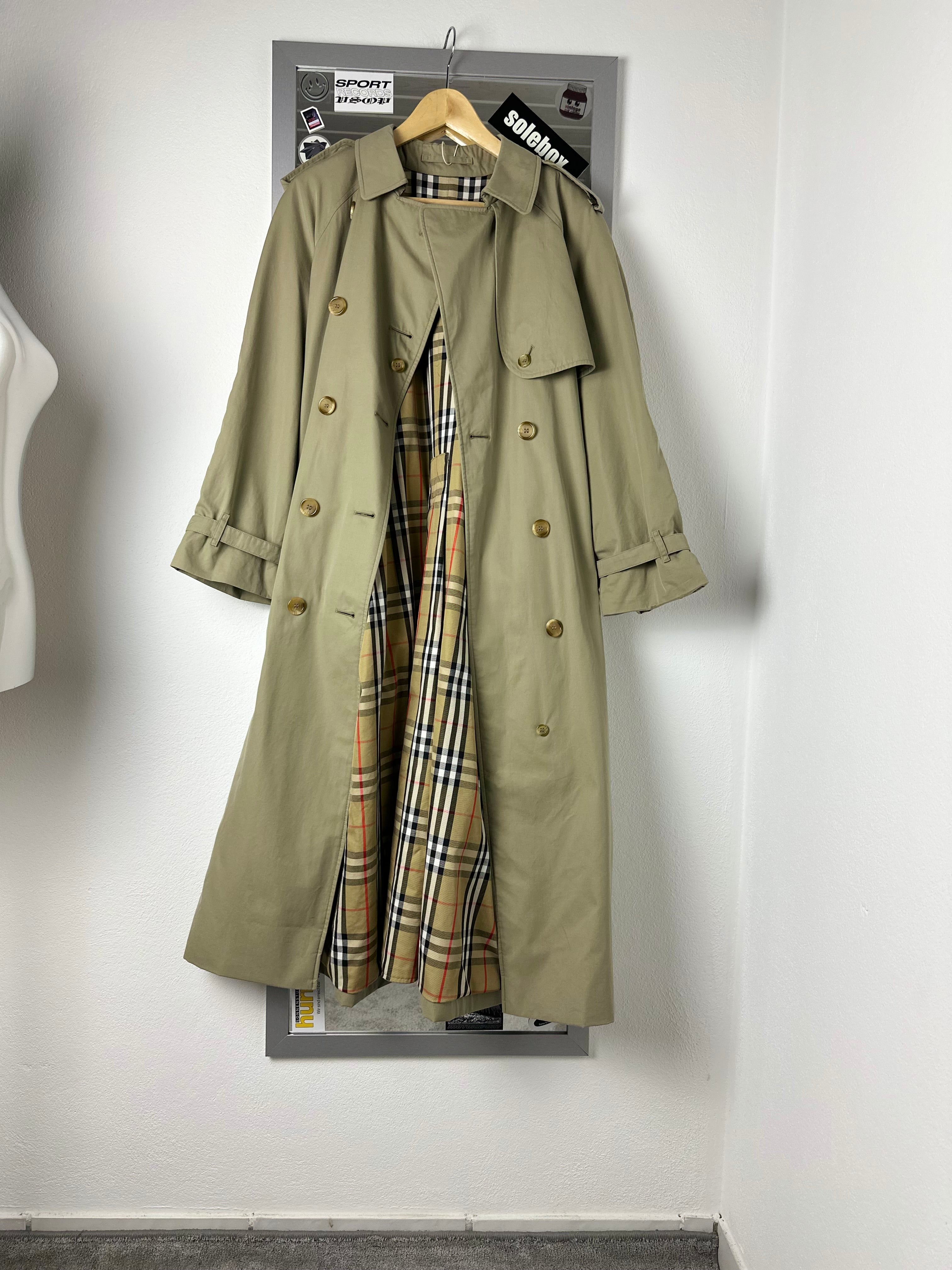 Burberrys Trenchcoat (16/XL)