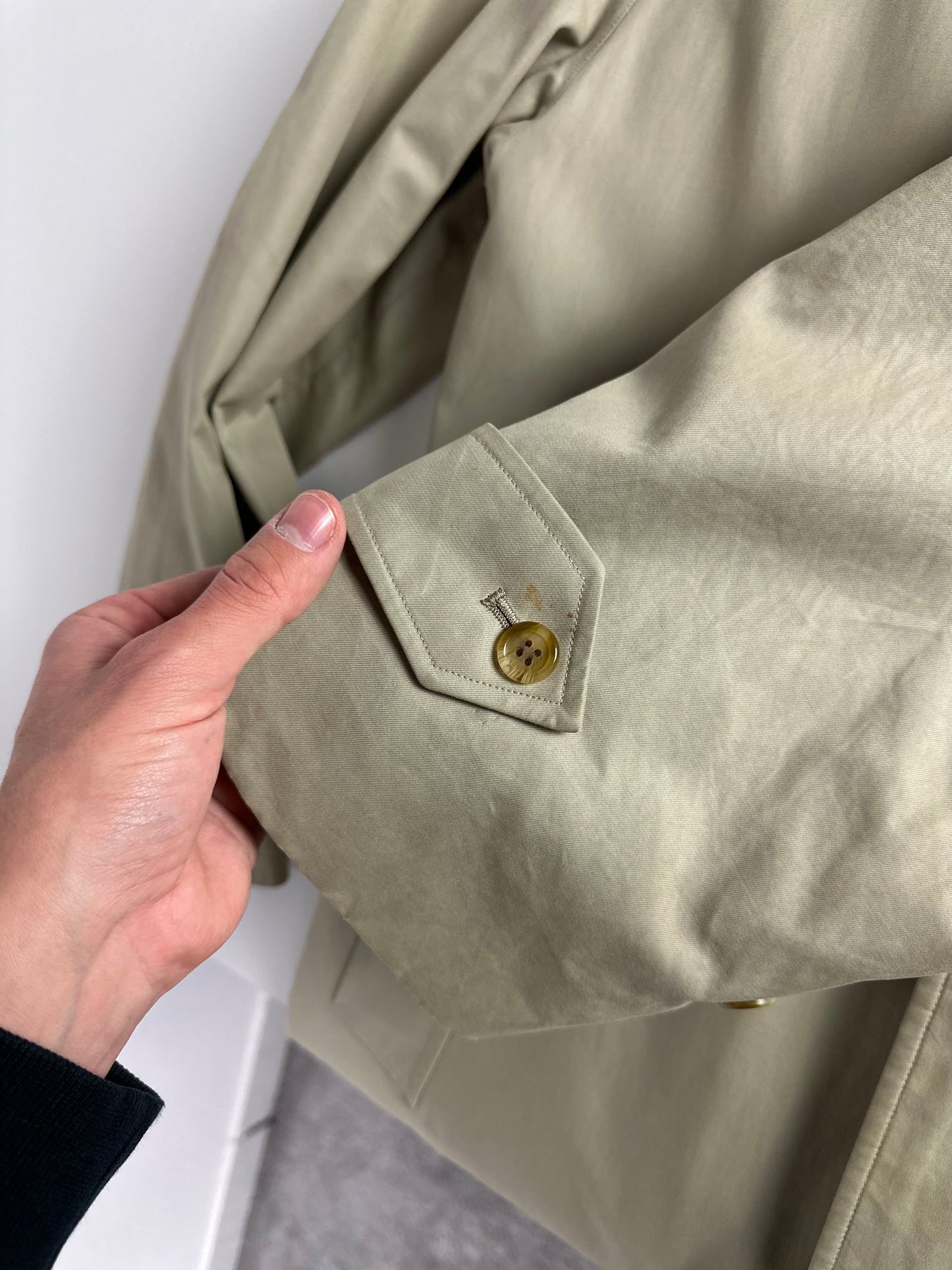 Burberrys Trenchcoat (50/L) including Inlet