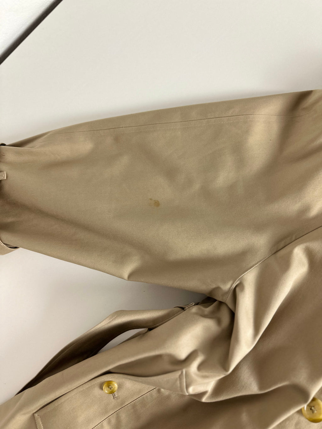 Burberrys Trenchcoat (16/XL) including inlet