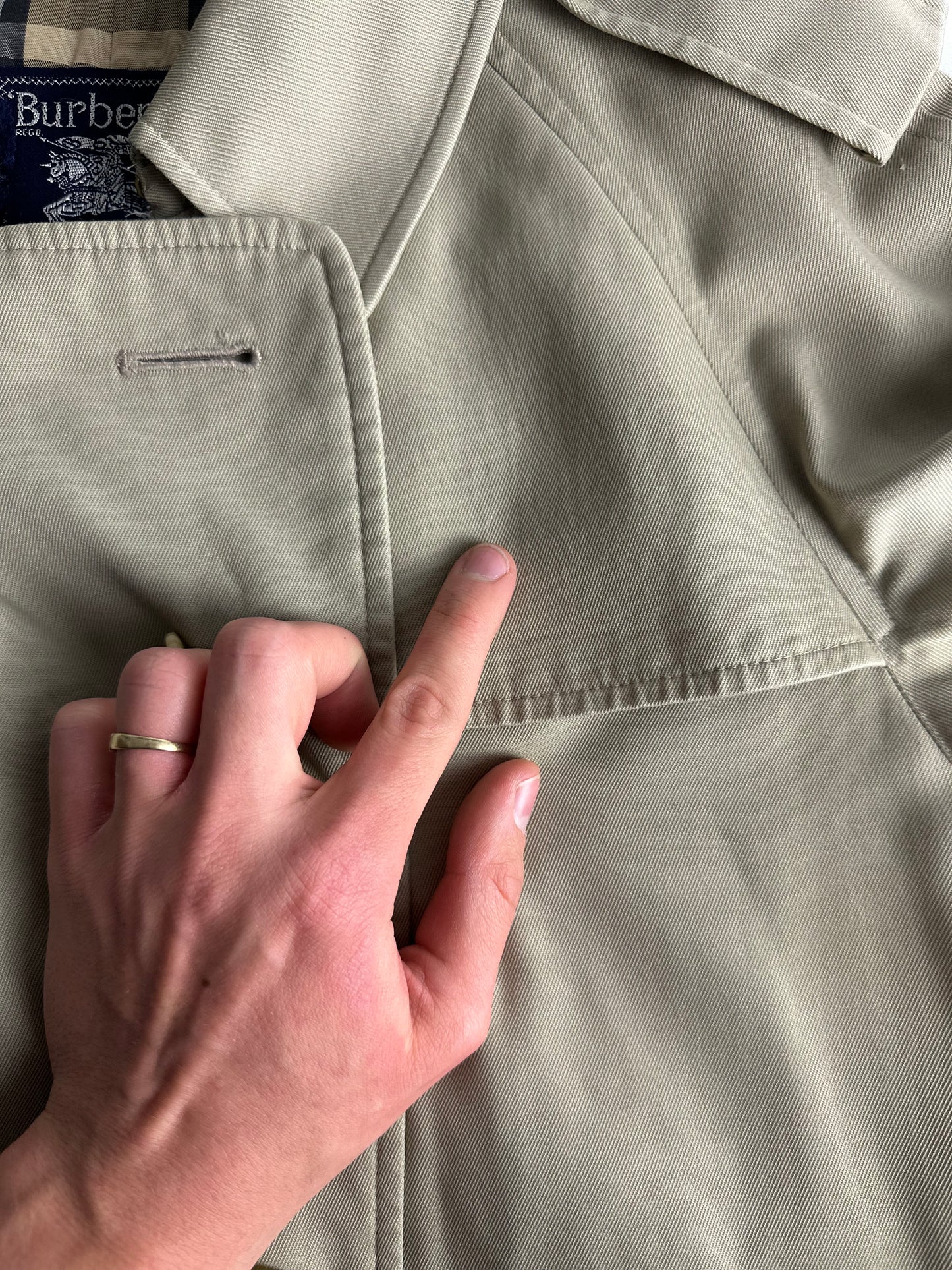 Burberrys Trenchcoat (12/M)