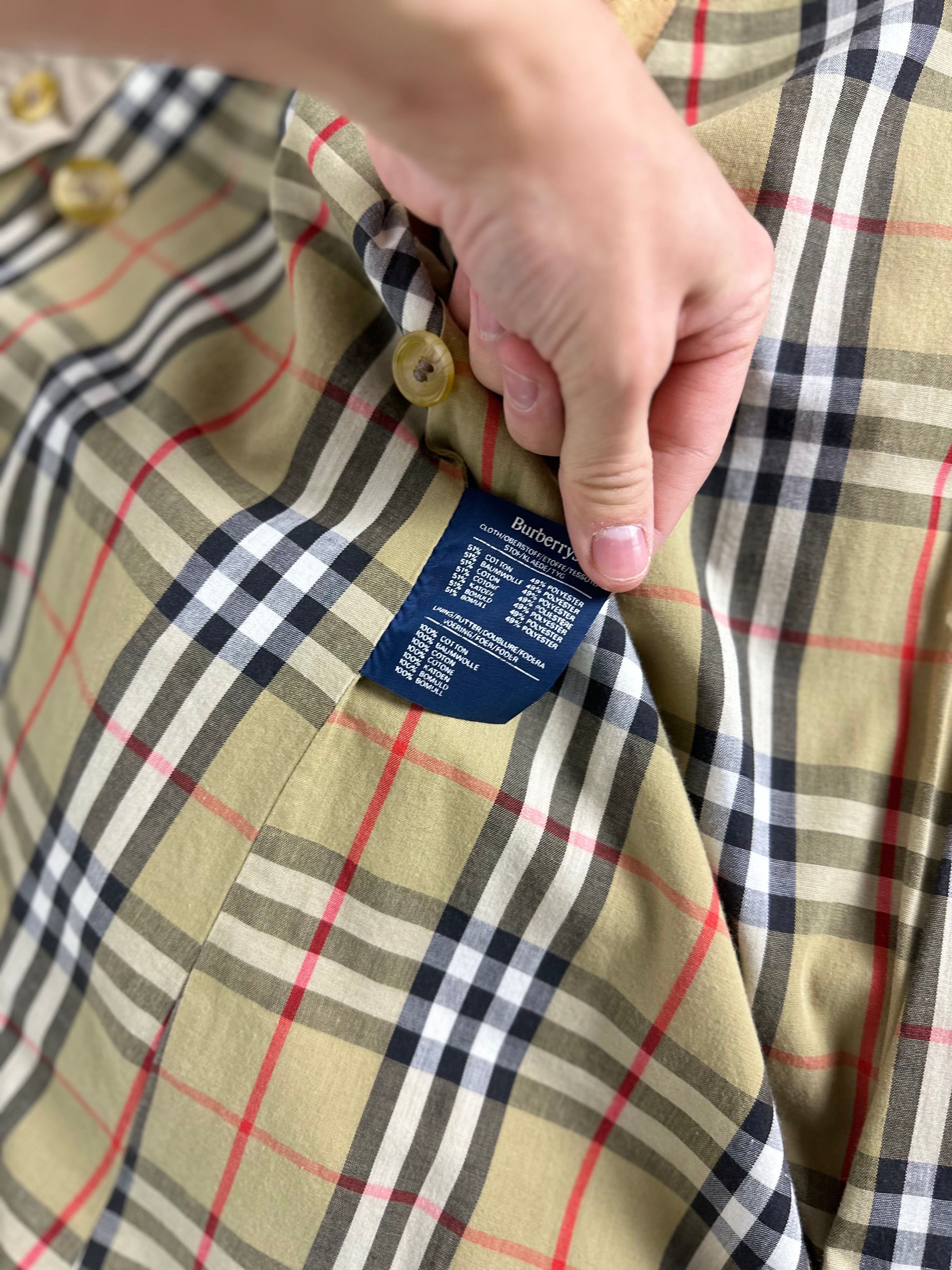 Burberrys Trenchcoat (12/M)