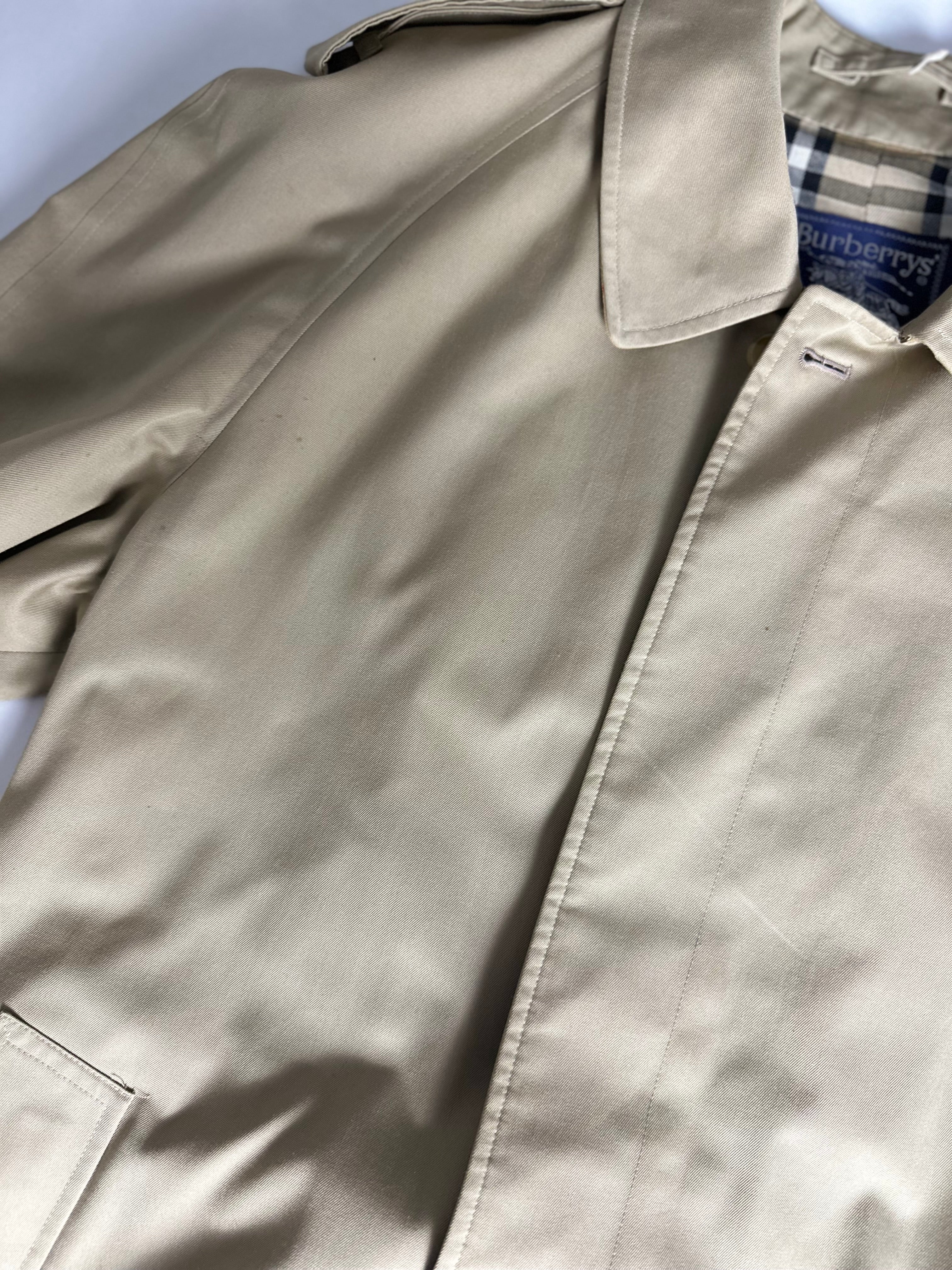Burberrys Trenchcoat (50/L)