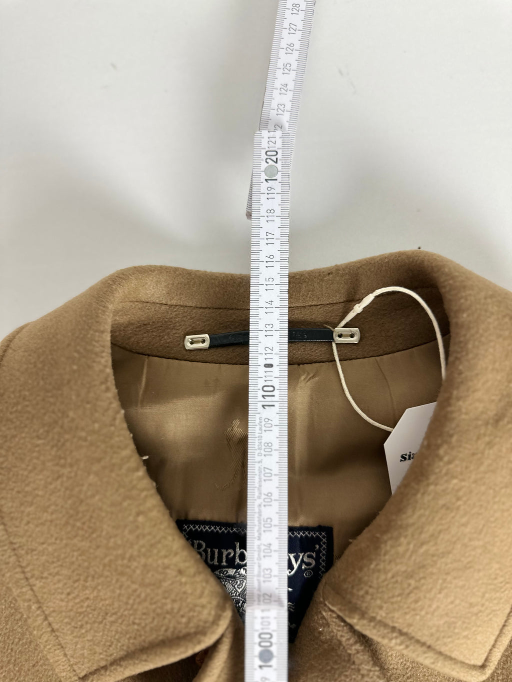 Burberrys Coat (50/L)