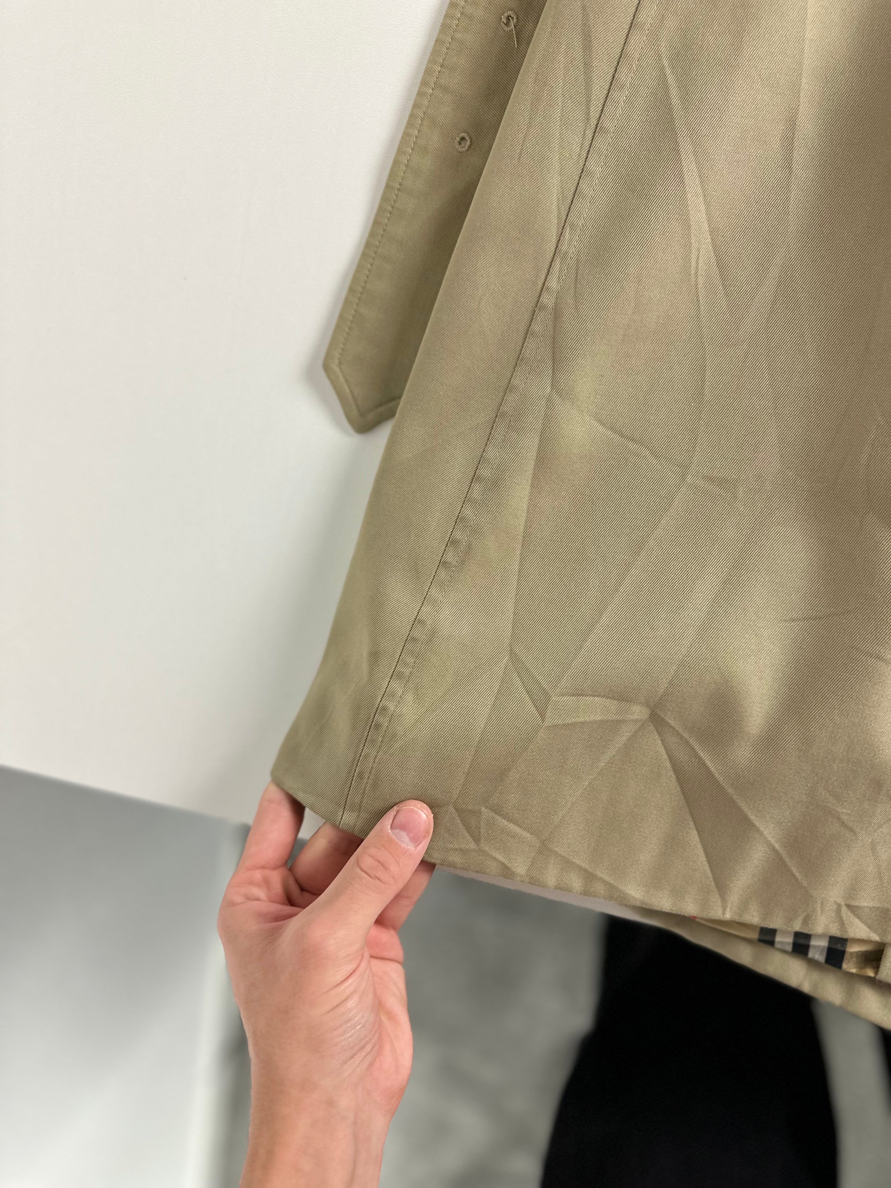 Burberrys Trenchcoat (12/M) including Inlet