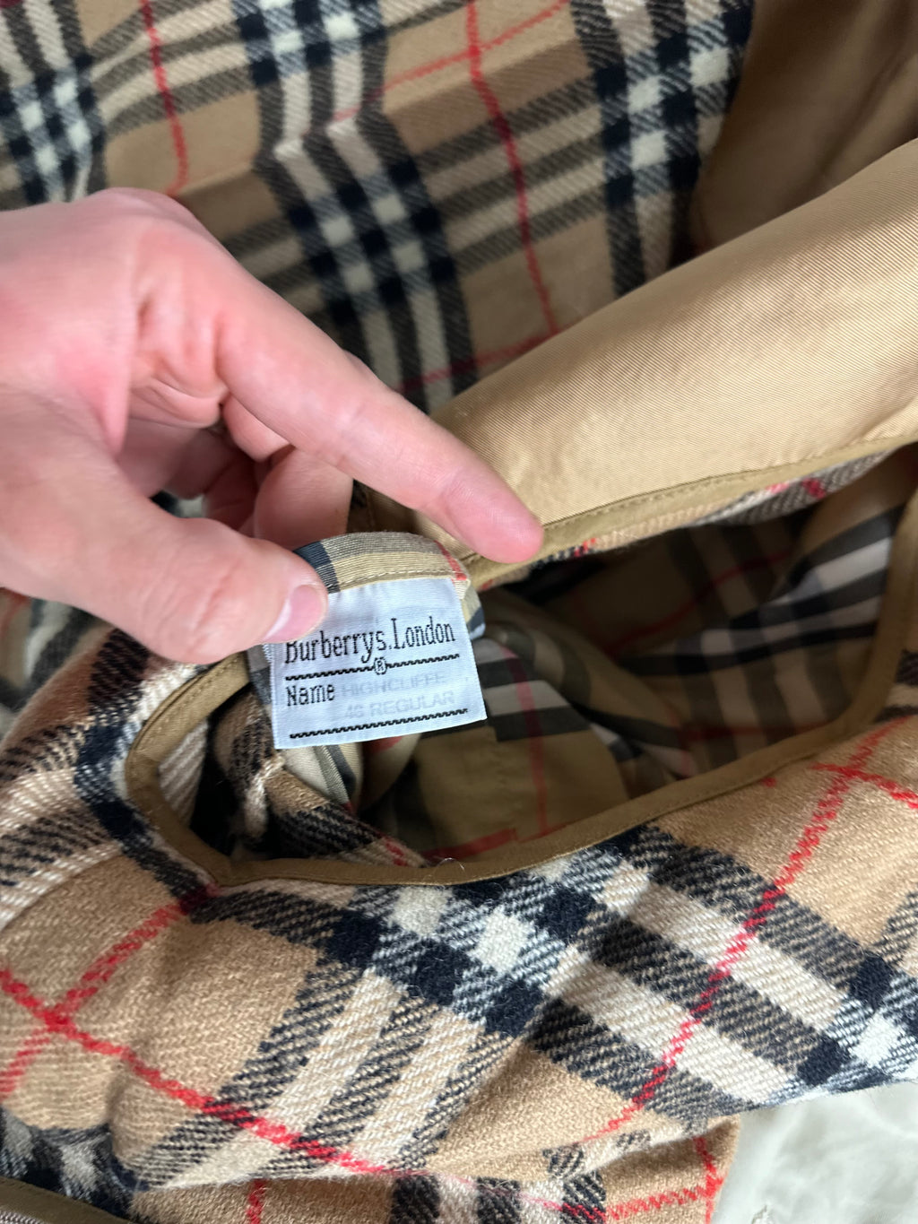 Burberrys Trenchcoat (48/M) including Inlet