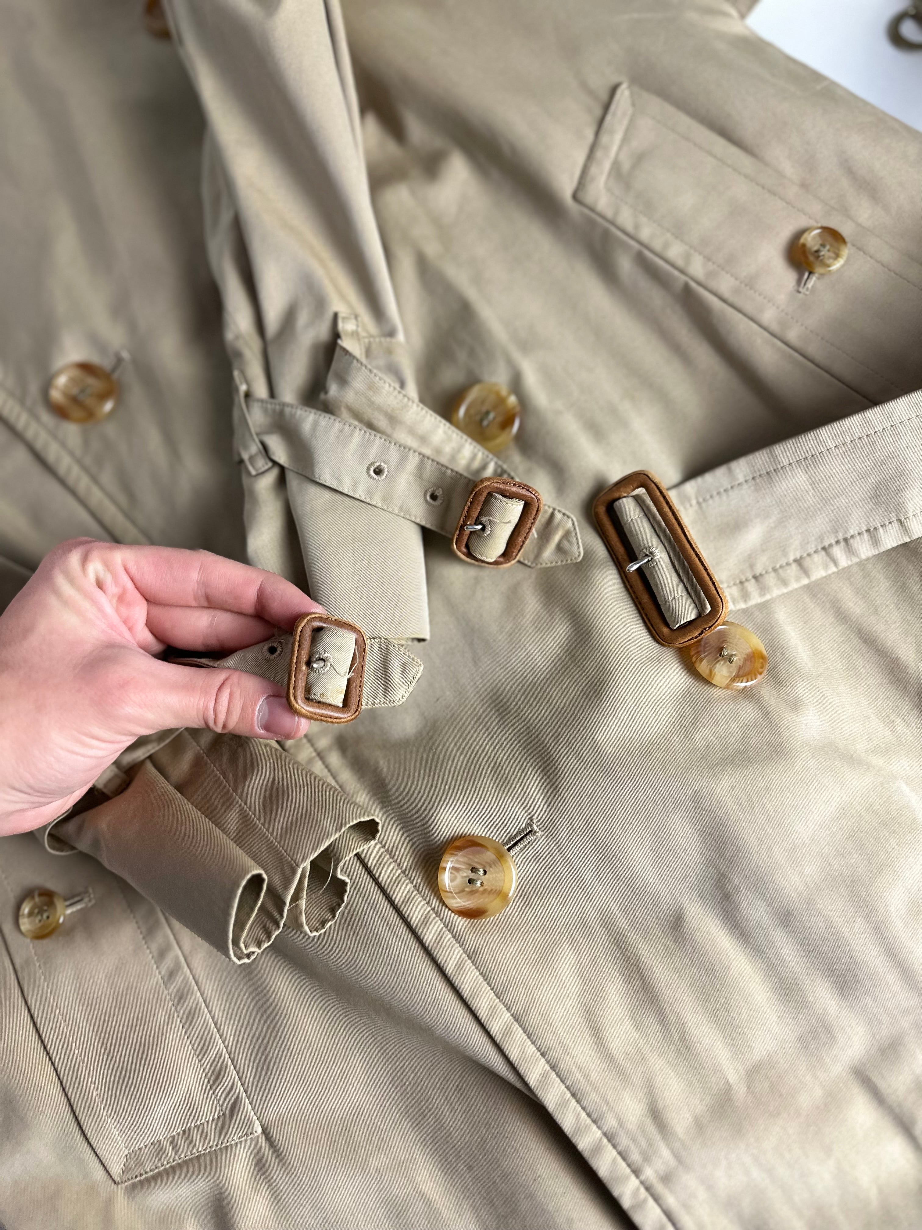 Burberrys Trenchcoat (46/S) including Inlet