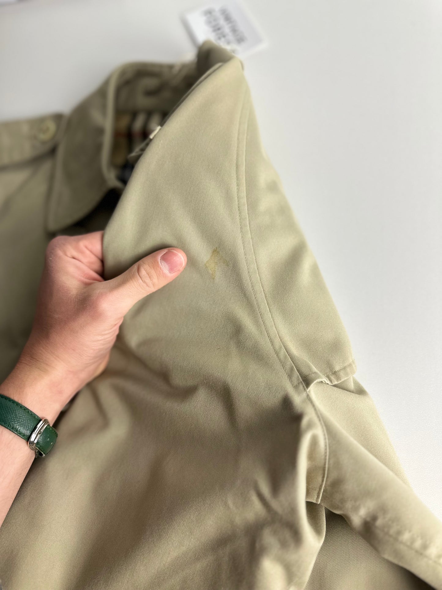Burberrys Trenchcoat (10/S)